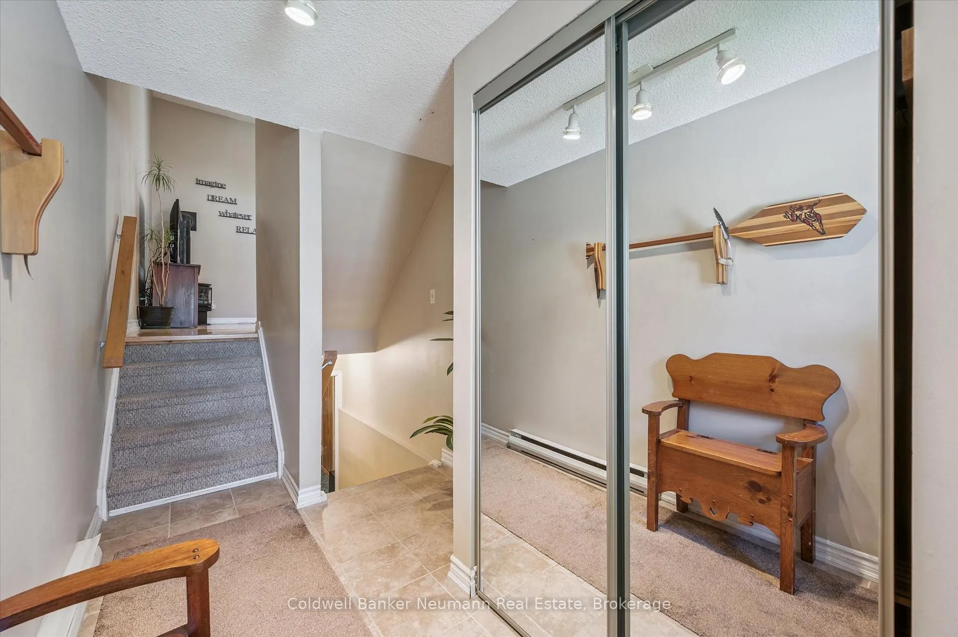 Photo 4 of Unit 2, 2 Worton Avenue, Guelph, Willow West/Sugarbush/West Acres — HOMEH