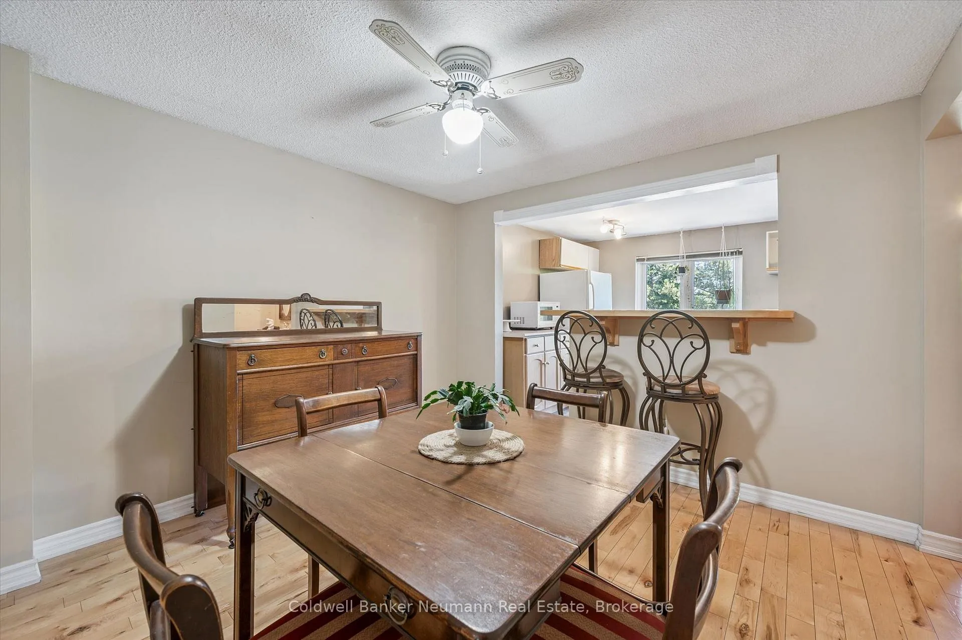 Photo 16 of Unit 2, 2 Worton Avenue, Guelph, Willow West/Sugarbush/West Acres — HOMEH