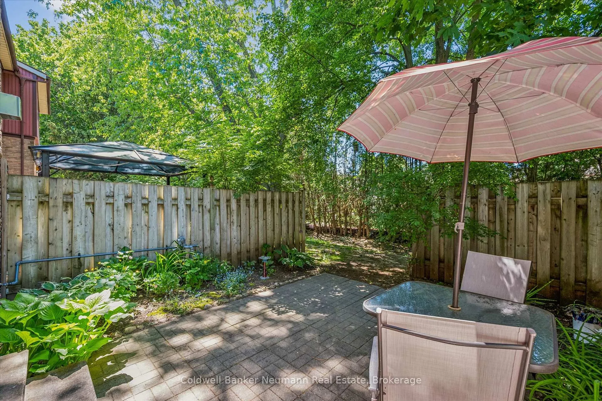 Photo 26 of Unit 2, 2 Worton Avenue, Guelph, Willow West/Sugarbush/West Acres — HOMEH