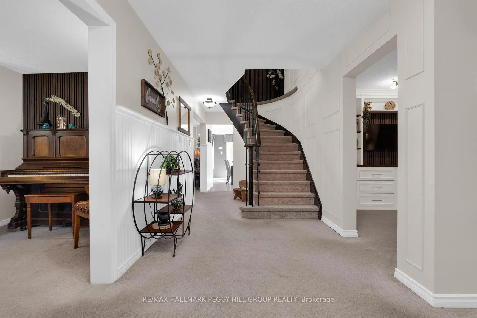 Photo 4 of 99 Golden Meadow Road, Barrie, Bayshore — HOMEH
