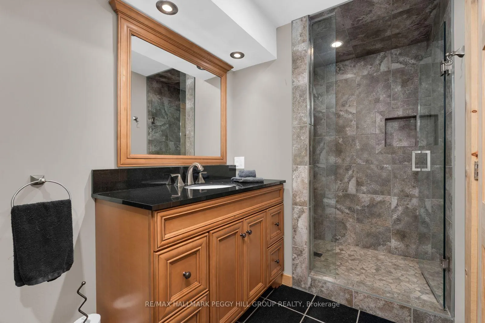 Photo 25 of 99 Golden Meadow Road, Barrie, Bayshore — HOMEH