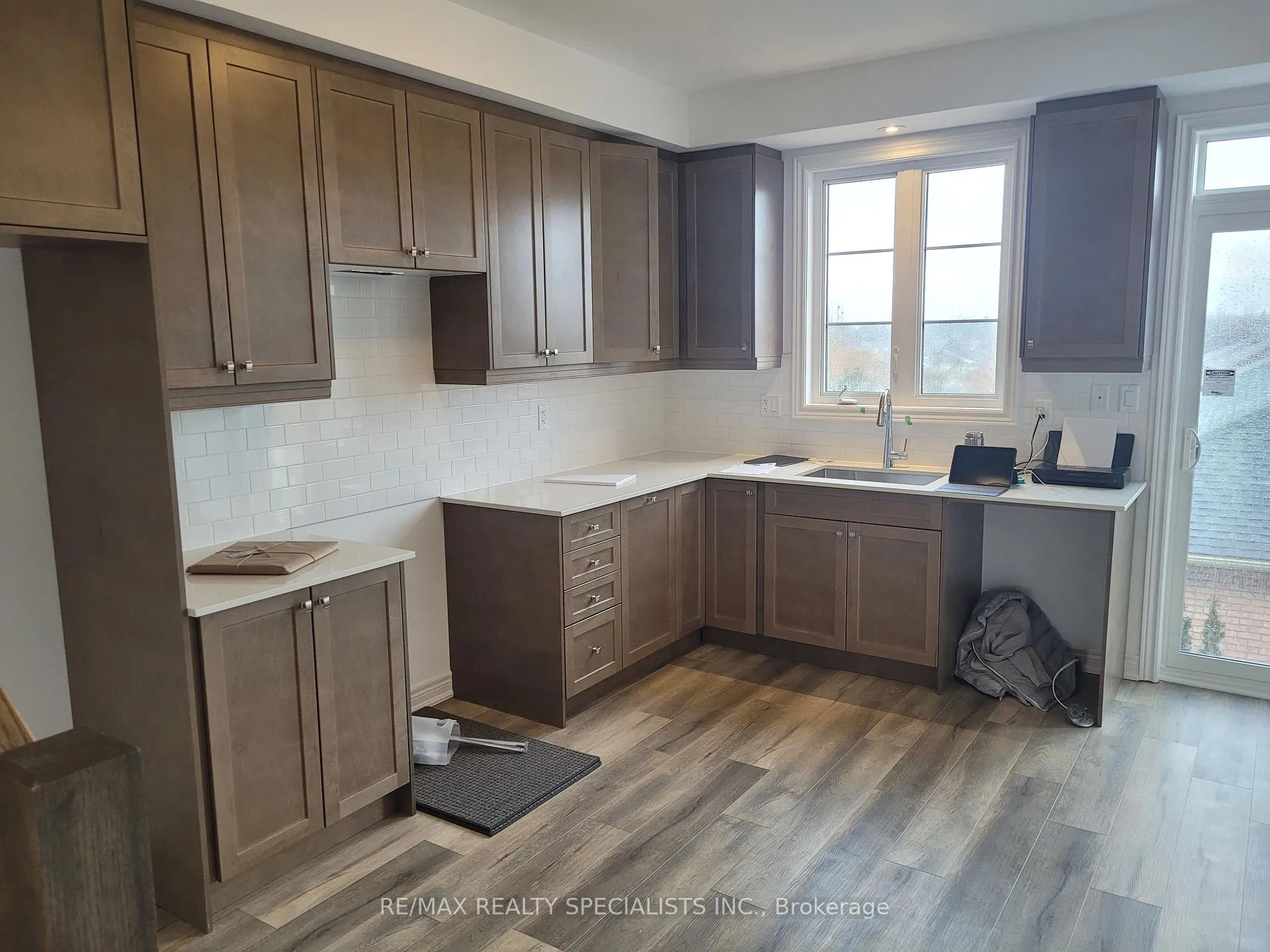 Photo 8 of Unit 4, 120 Court Drive, Brant, Paris — HOMEH