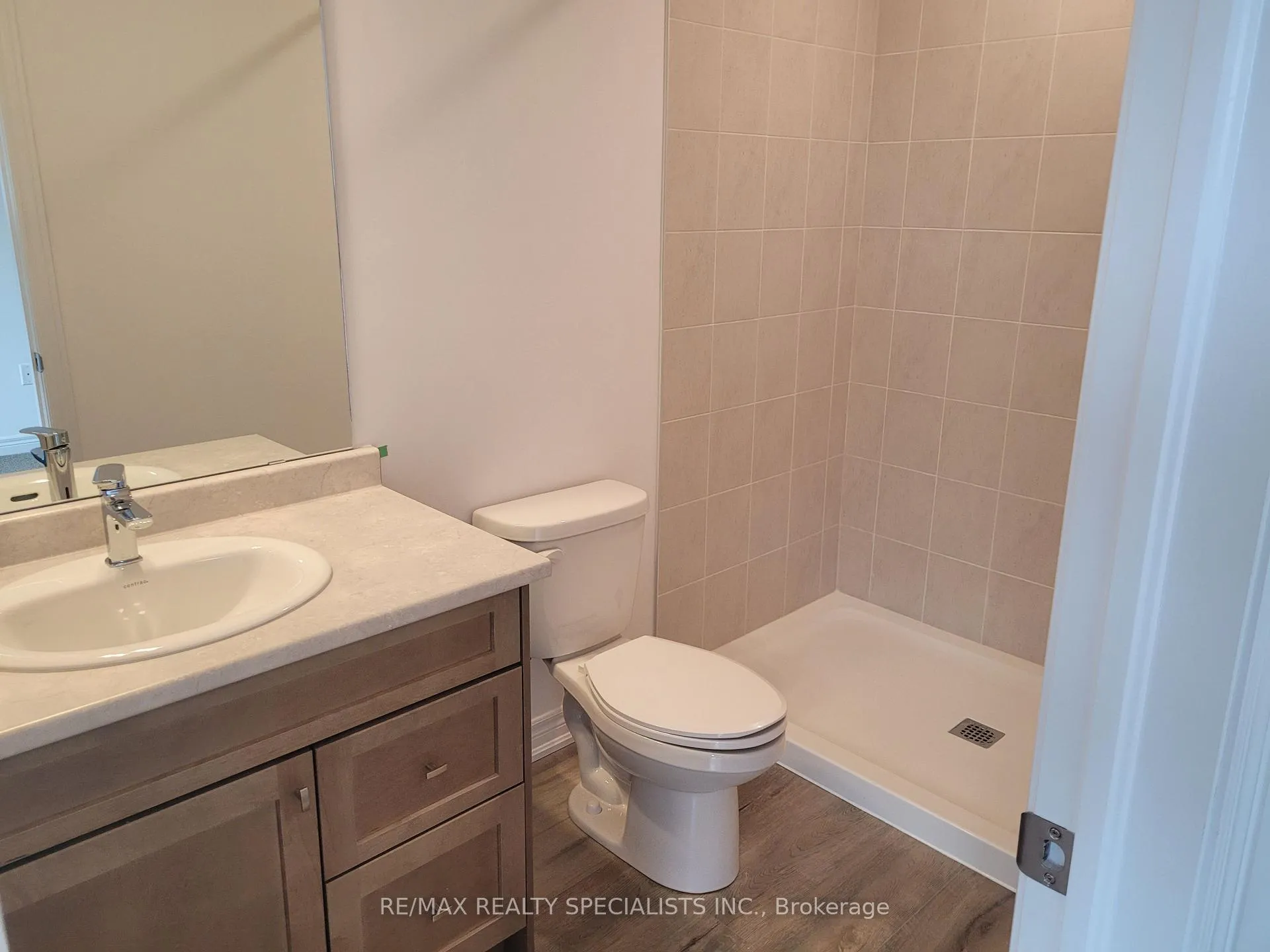 Photo 16 of Unit 4, 120 Court Drive, Brant, Paris — HOMEH