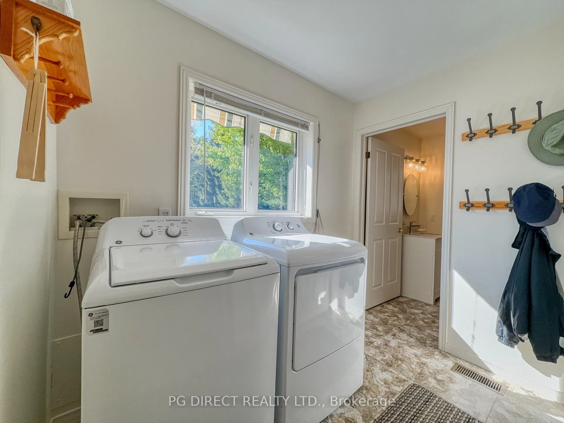 Photo 12 of 70 White Bark Way, Centre Wellington, Rural Centre Wellington East — HOMEH