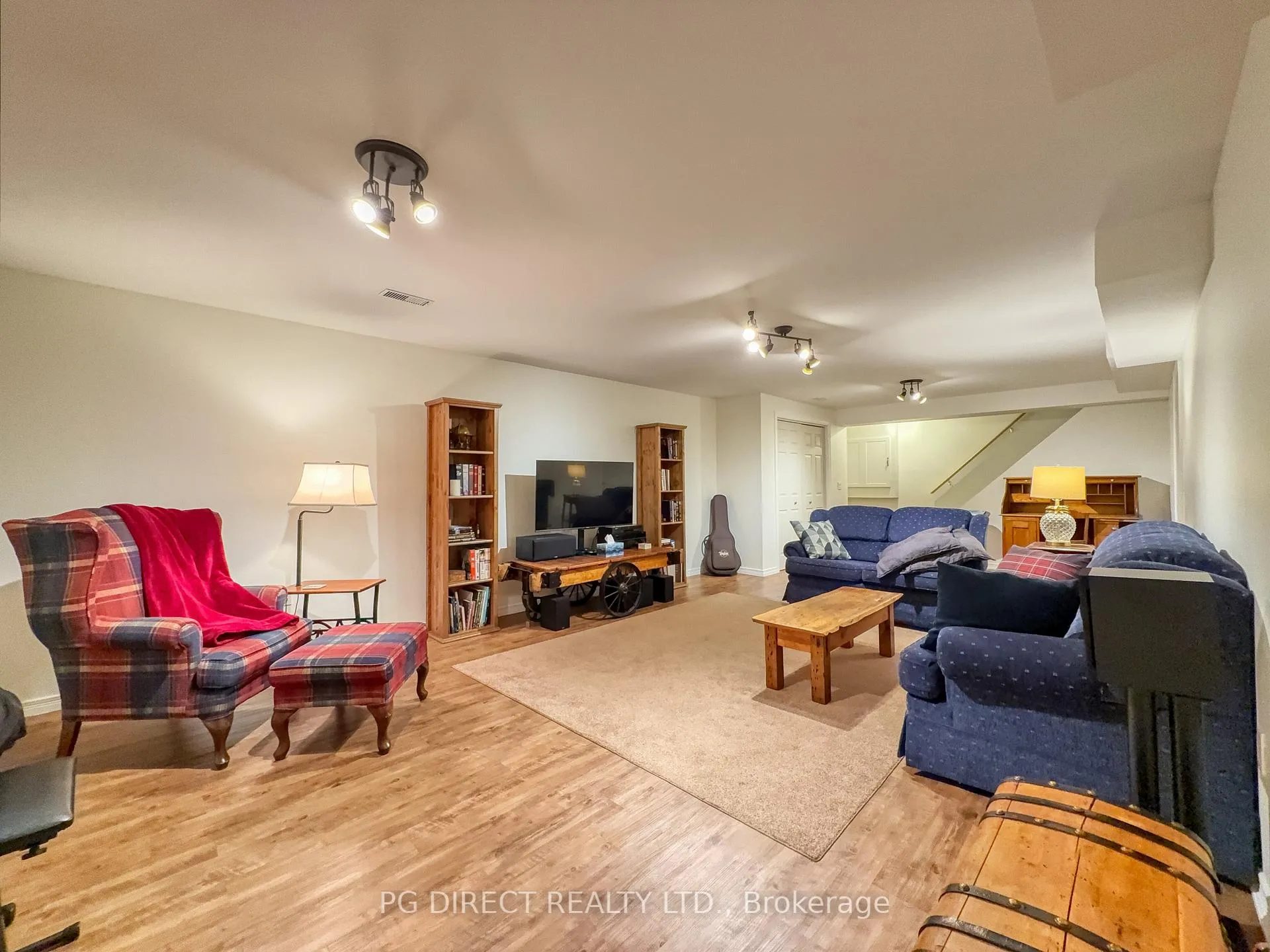 Photo 14 of 70 White Bark Way, Centre Wellington, Rural Centre Wellington East — HOMEH