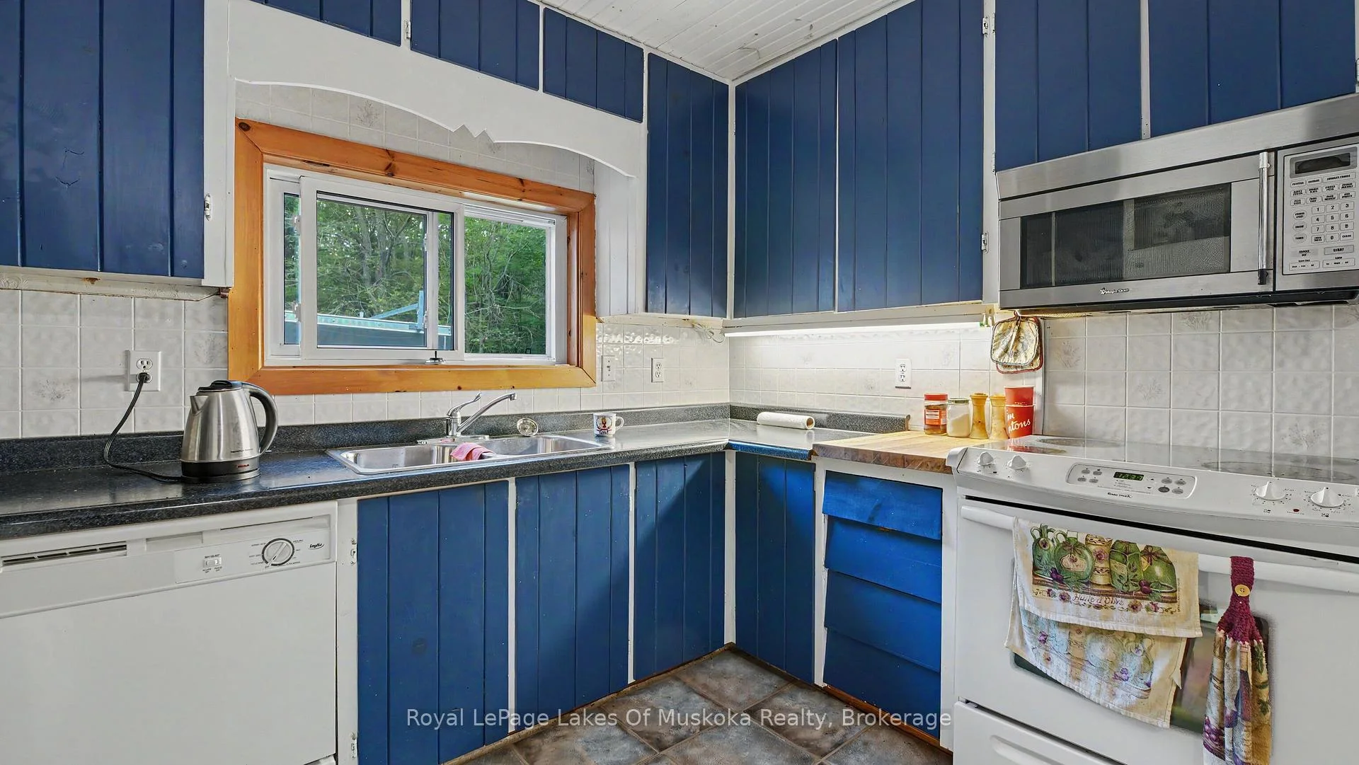 Photo 13 of 722 South Horn Lk Road, Armour — HOMEH