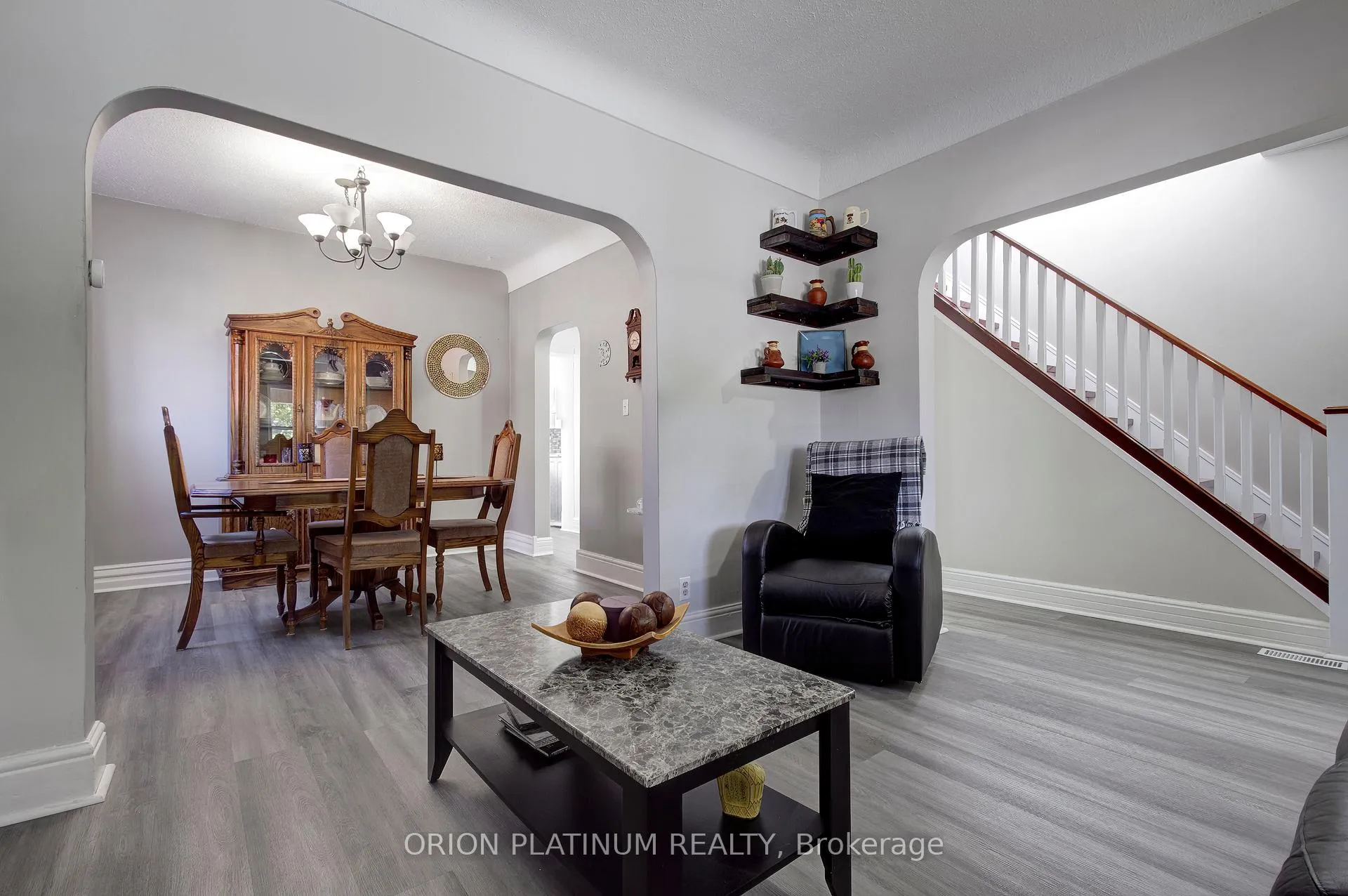 Photo 6 of 164 Catharine Avenue E, Brantford, Old West Brant — HOMEH