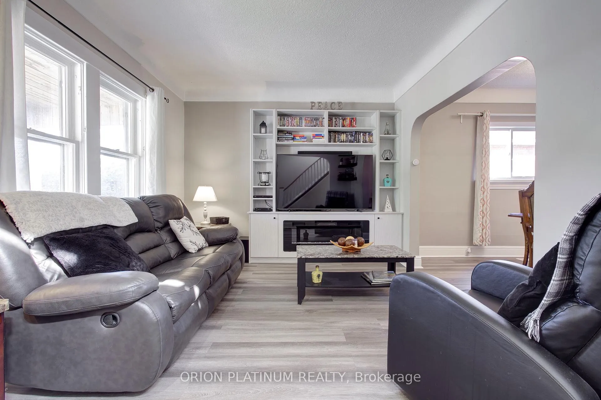 Photo 9 of 164 Catharine Avenue E, Brantford, Old West Brant — HOMEH