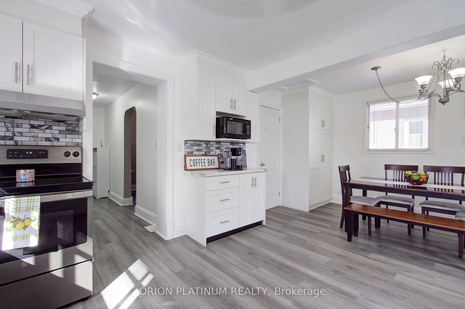 Photo 14 of 164 Catharine Avenue E, Brantford, Old West Brant — HOMEH