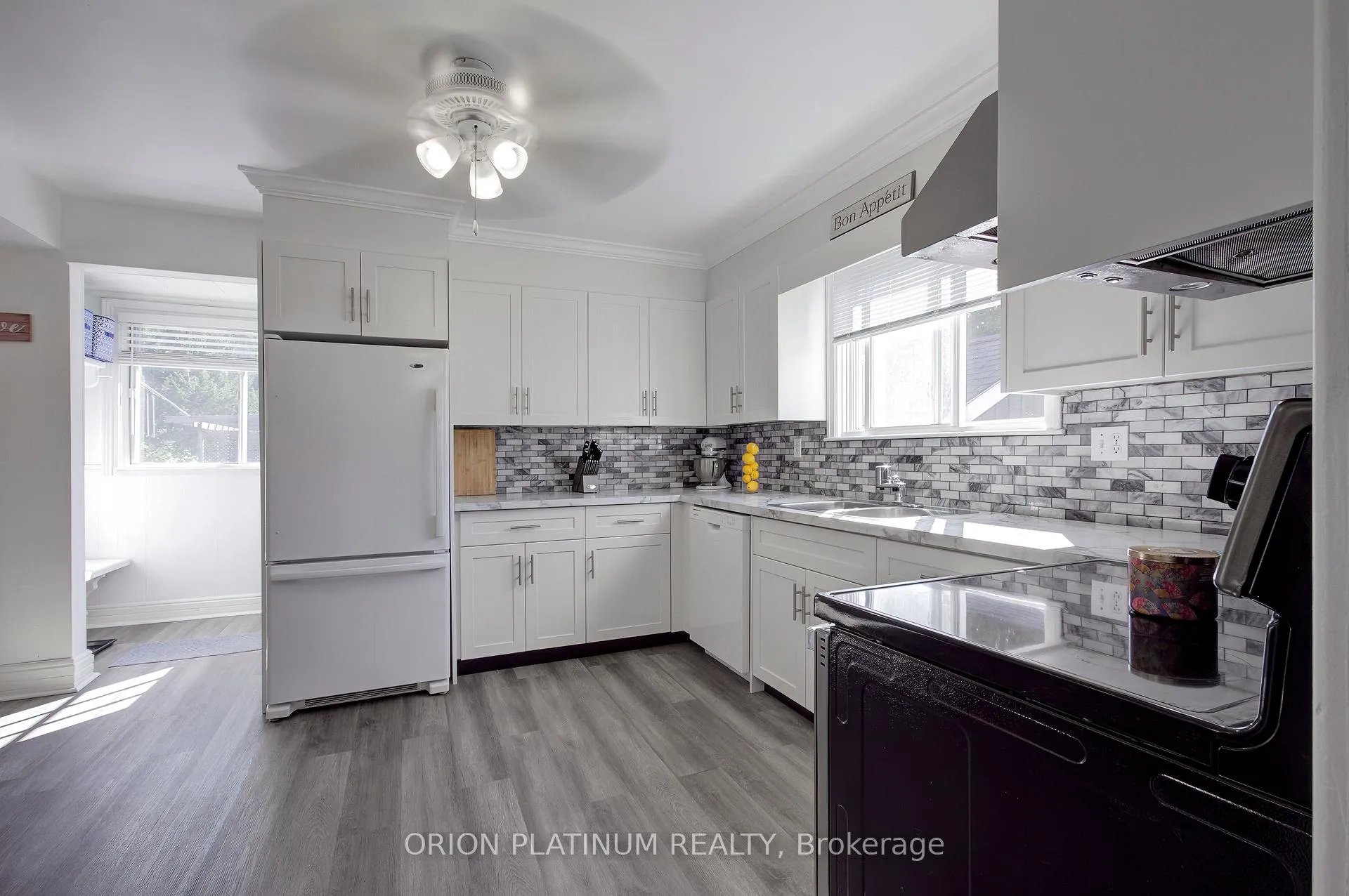 Photo 16 of 164 Catharine Avenue E, Brantford, Old West Brant — HOMEH