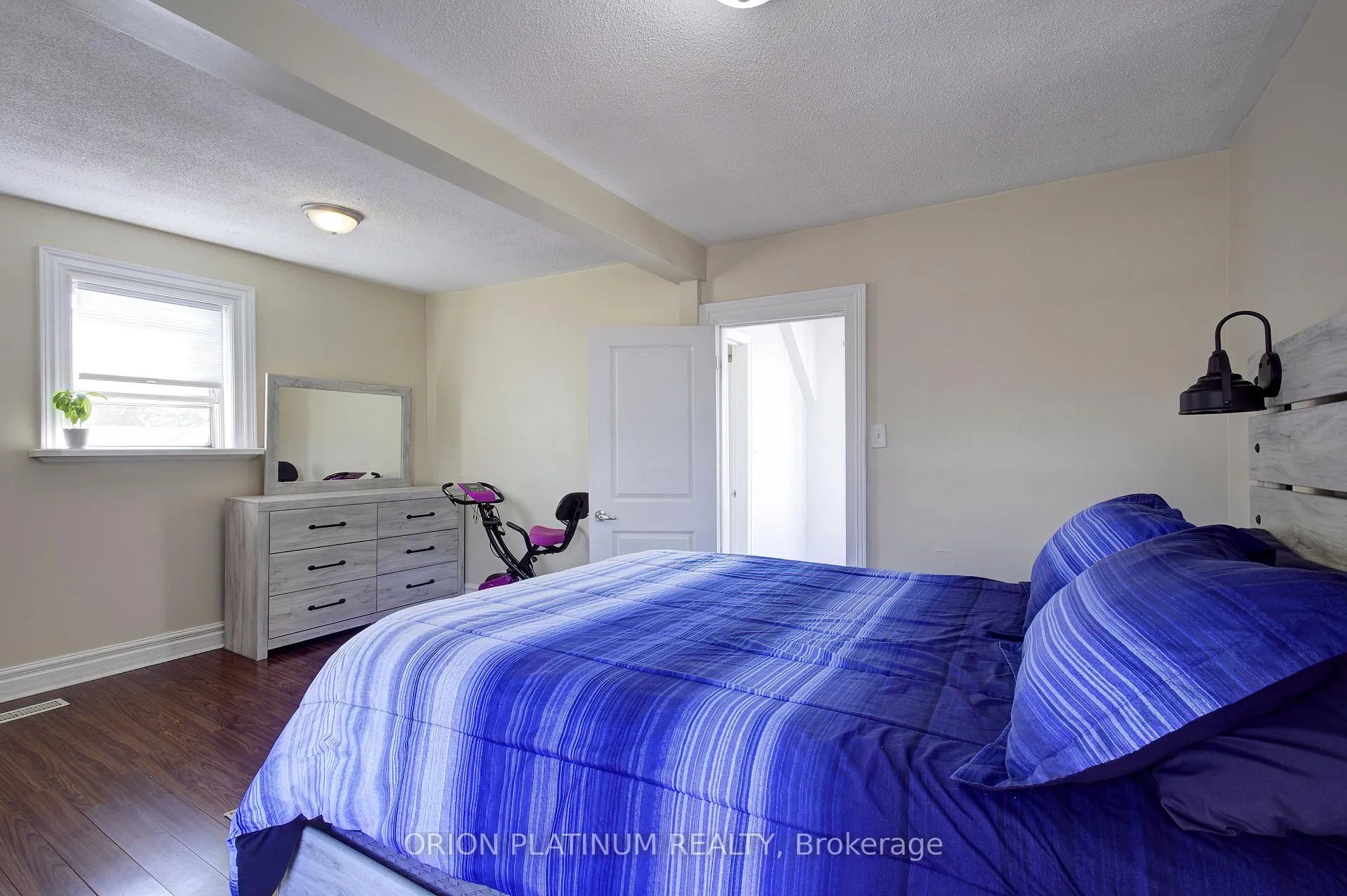 Photo 21 of 164 Catharine Avenue E, Brantford, Old West Brant — HOMEH