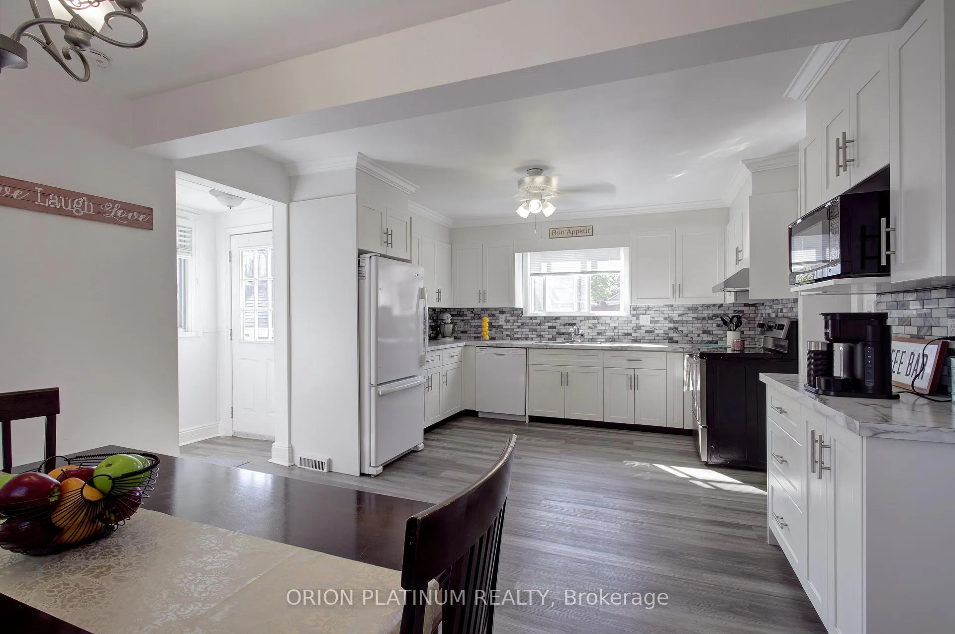 Photo 25 of 164 Catharine Avenue E, Brantford, Old West Brant — HOMEH