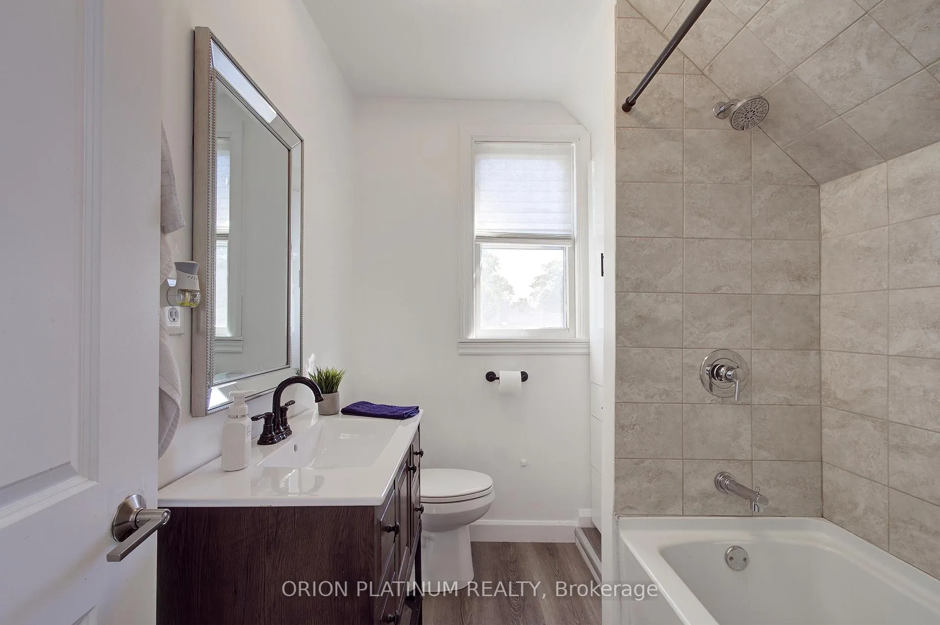 Photo 31 of 164 Catharine Avenue E, Brantford, Old West Brant — HOMEH