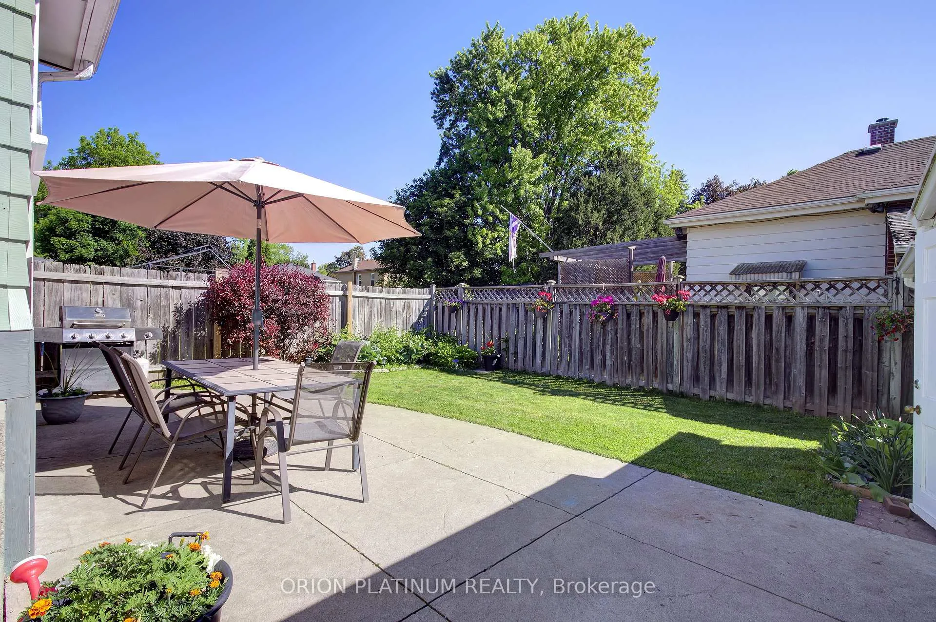 Photo 44 of 164 Catharine Avenue E, Brantford, Old West Brant — HOMEH