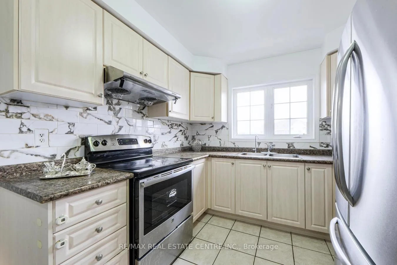 Photo 12 of Unit 3, 620 Ferguson Drive, Milton, Beaty — HOMEH