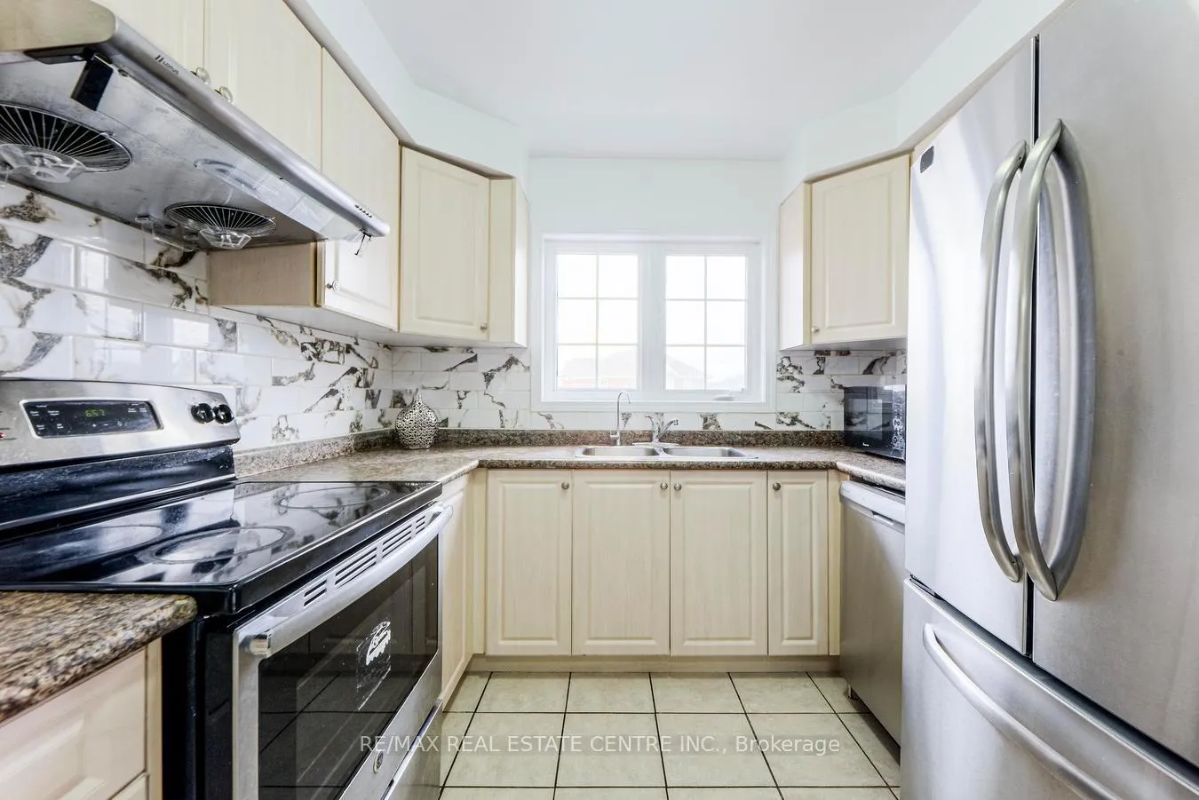 Photo 13 of Unit 3, 620 Ferguson Drive, Milton, Beaty — HOMEH