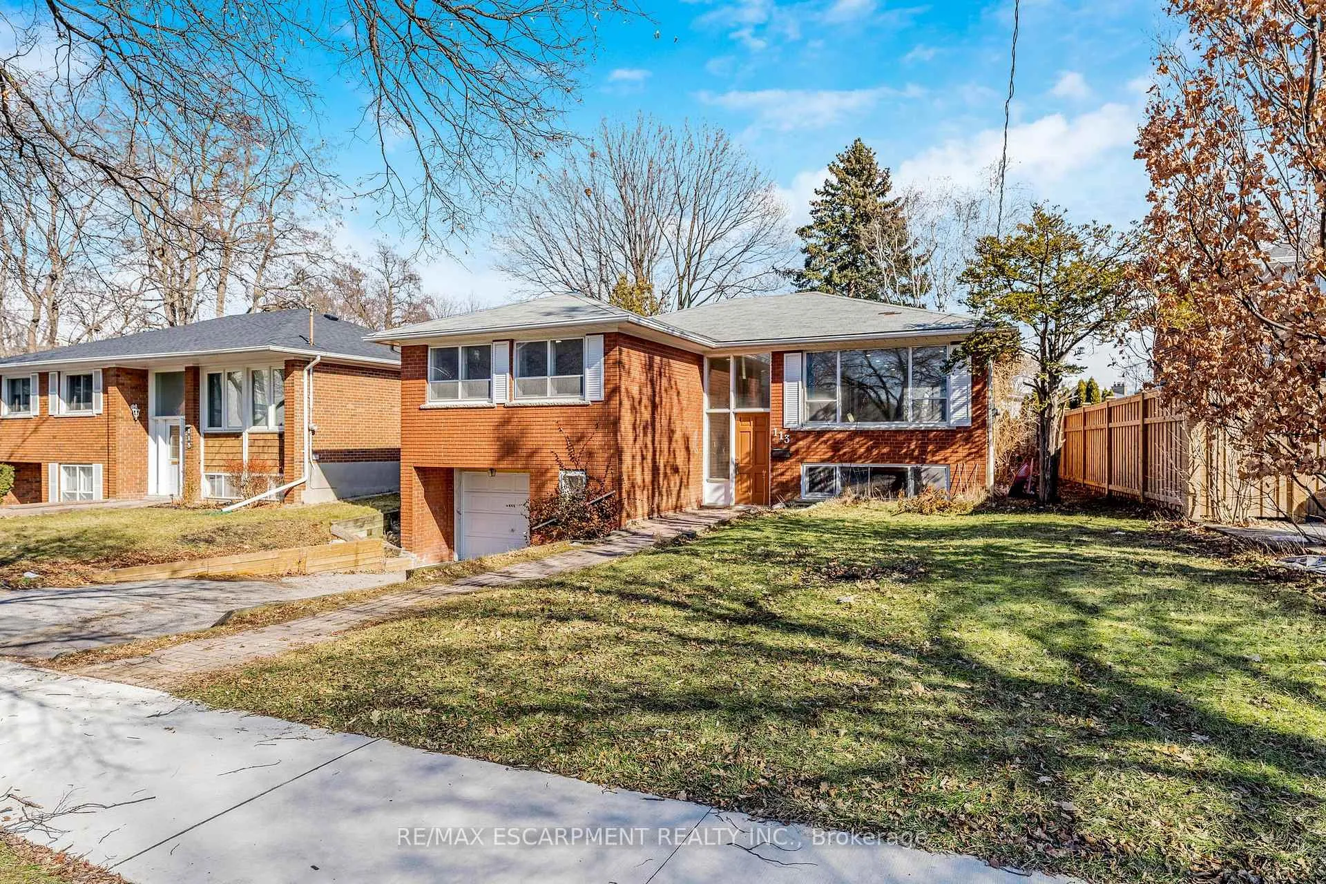 Photo 3 of 113 Poynter Drive, Etobicoke, Kingsview Village-The Westway — HOMEH