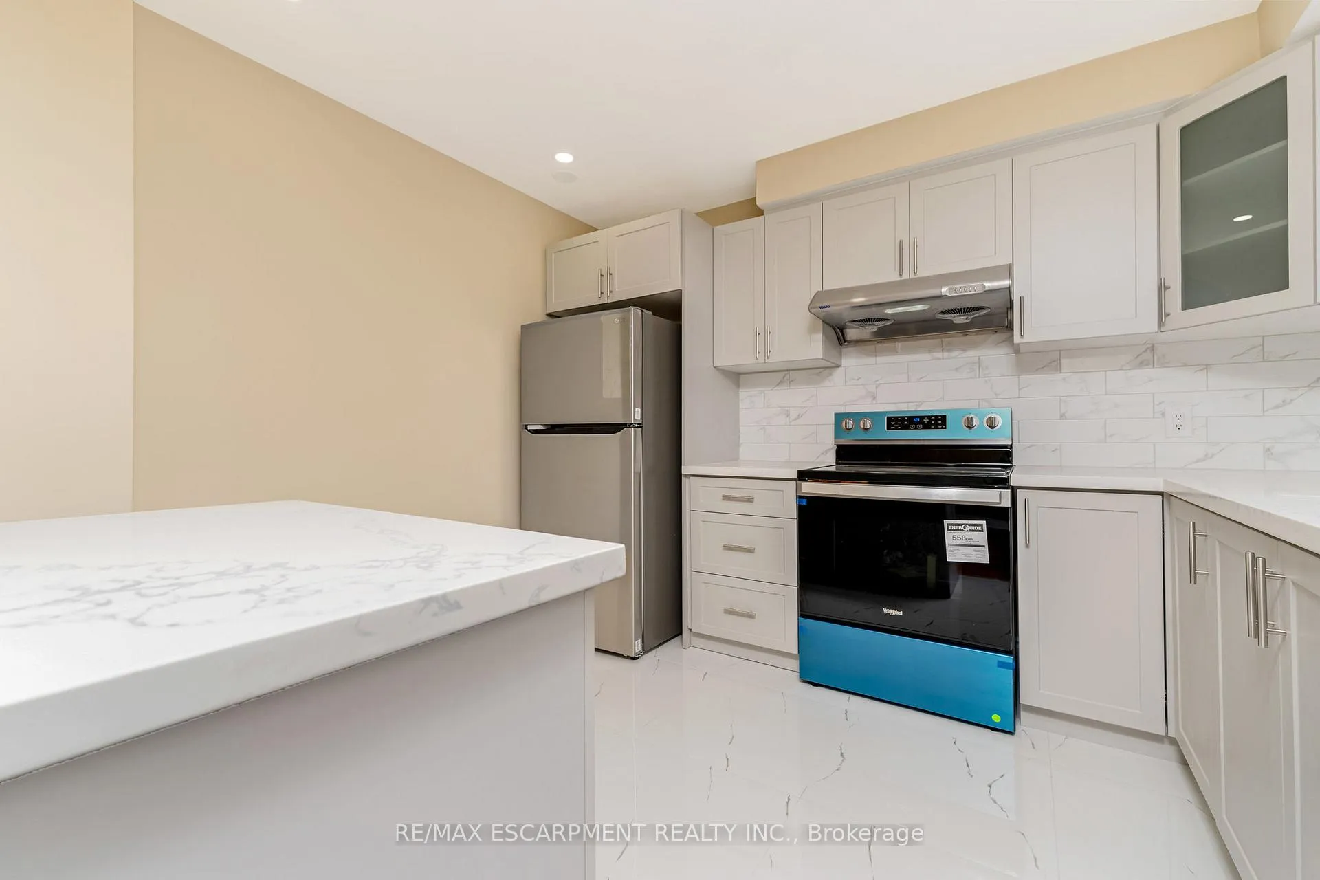 Photo 13 of 113 Poynter Drive, Etobicoke, Kingsview Village-The Westway — HOMEH