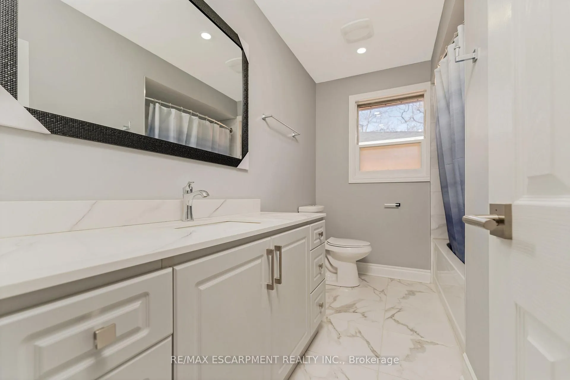 Photo 20 of 113 Poynter Drive, Etobicoke, Kingsview Village-The Westway — HOMEH