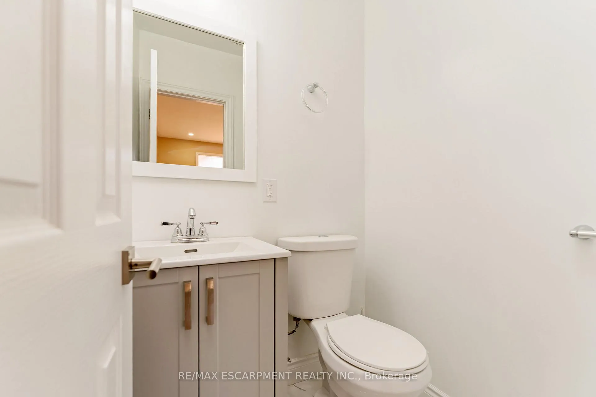 Photo 21 of 113 Poynter Drive, Etobicoke, Kingsview Village-The Westway — HOMEH
