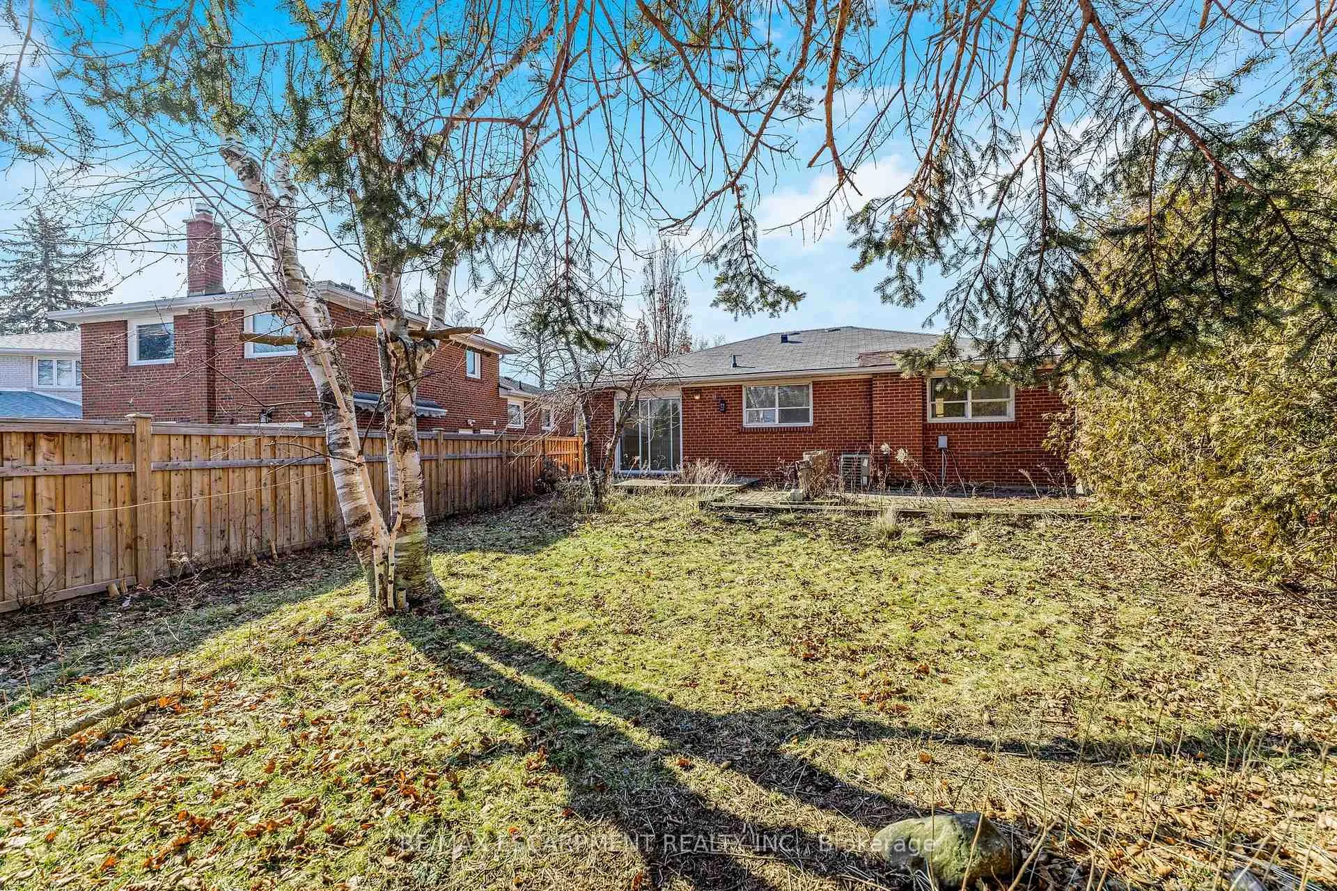 Photo 26 of 113 Poynter Drive, Etobicoke, Kingsview Village-The Westway — HOMEH
