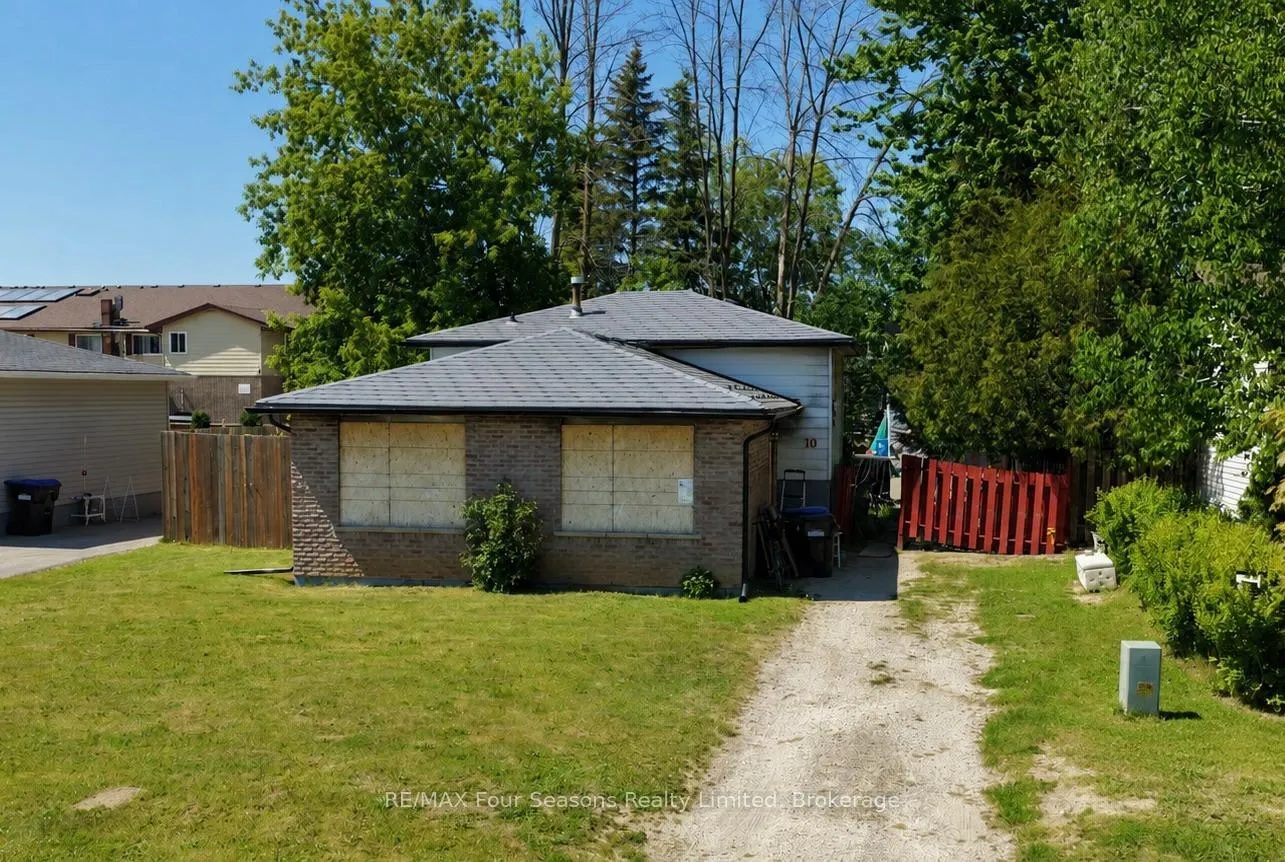 Front of 10 Rhonda Road