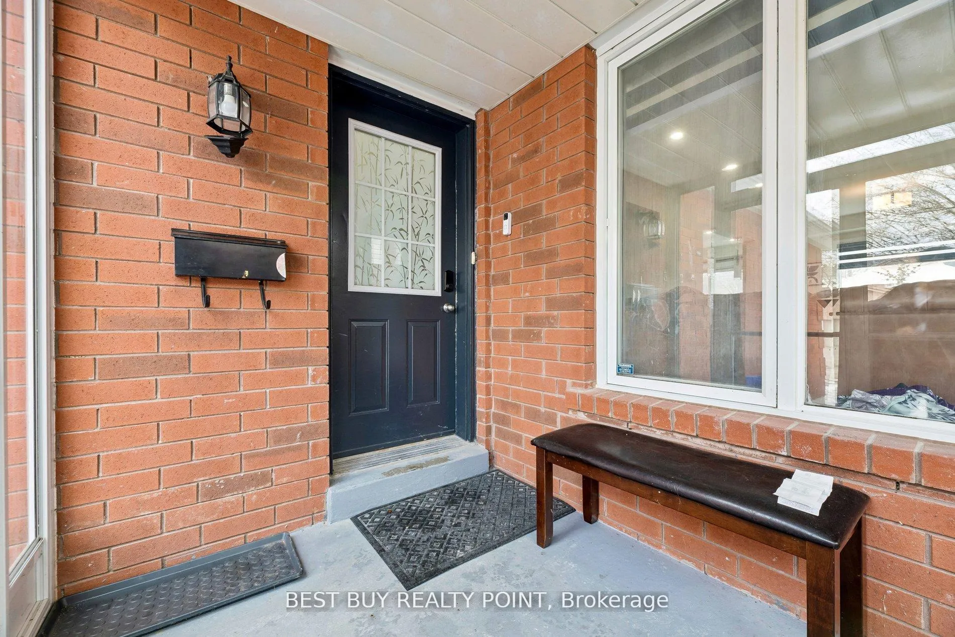Photo 1 of 16 Fry Crescent, Clarington, Bowmanville — HOMEH