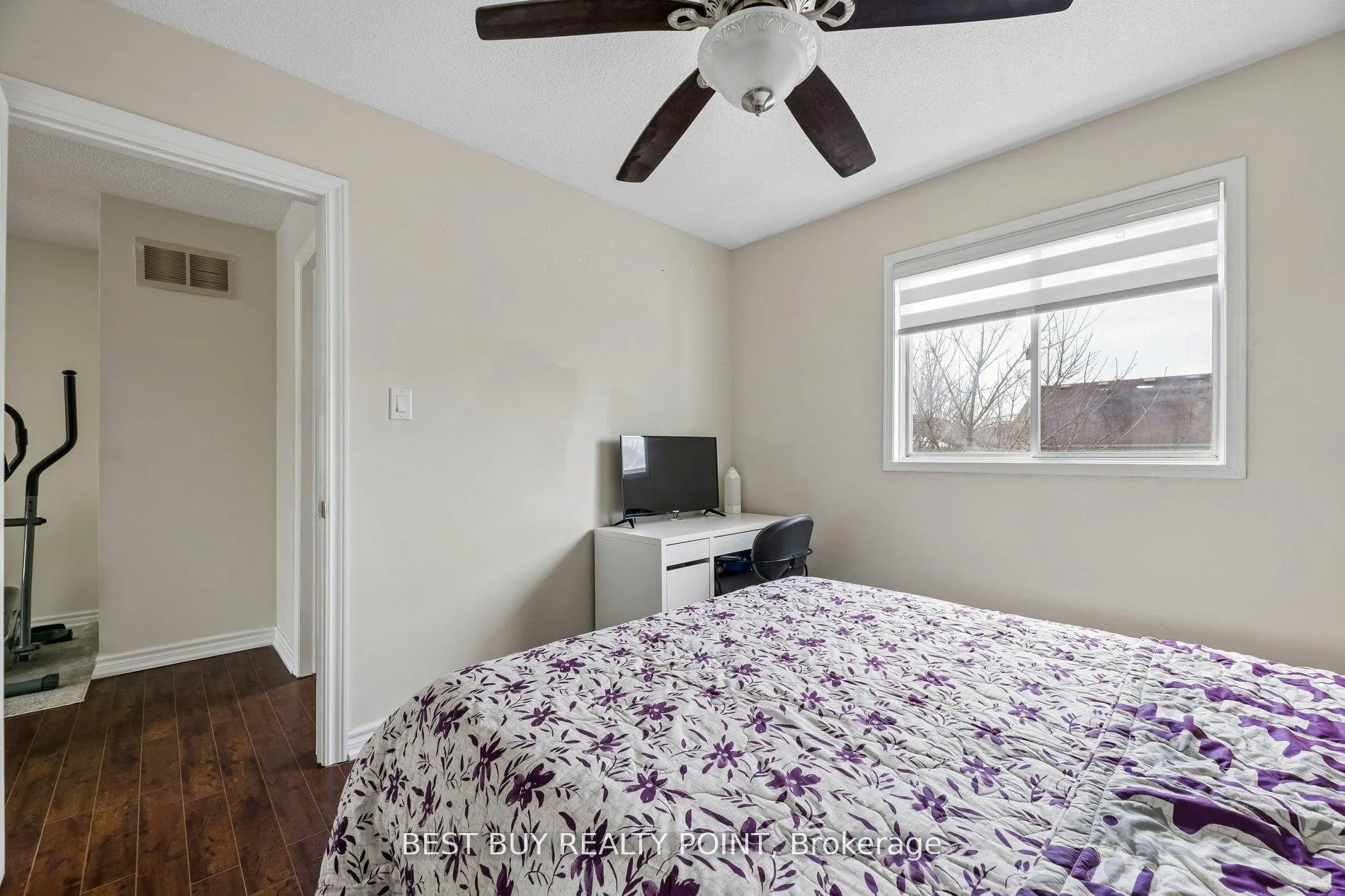 Photo 23 of 16 Fry Crescent, Clarington, Bowmanville — HOMEH