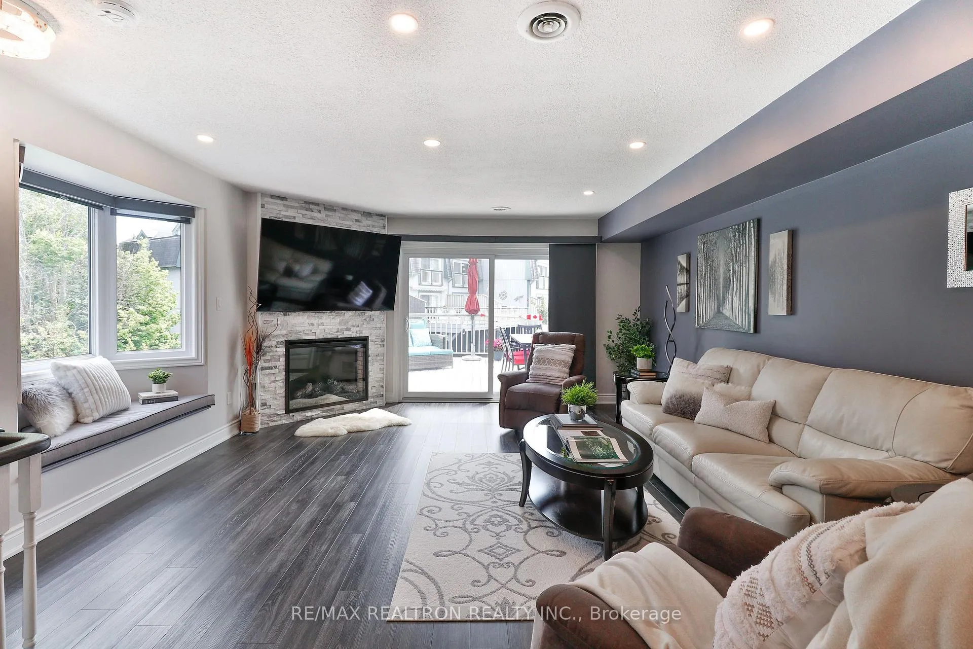 Photo 6 of Unit 7, 24 Laguna Parkway, Ramara, Brechin — HOMEH