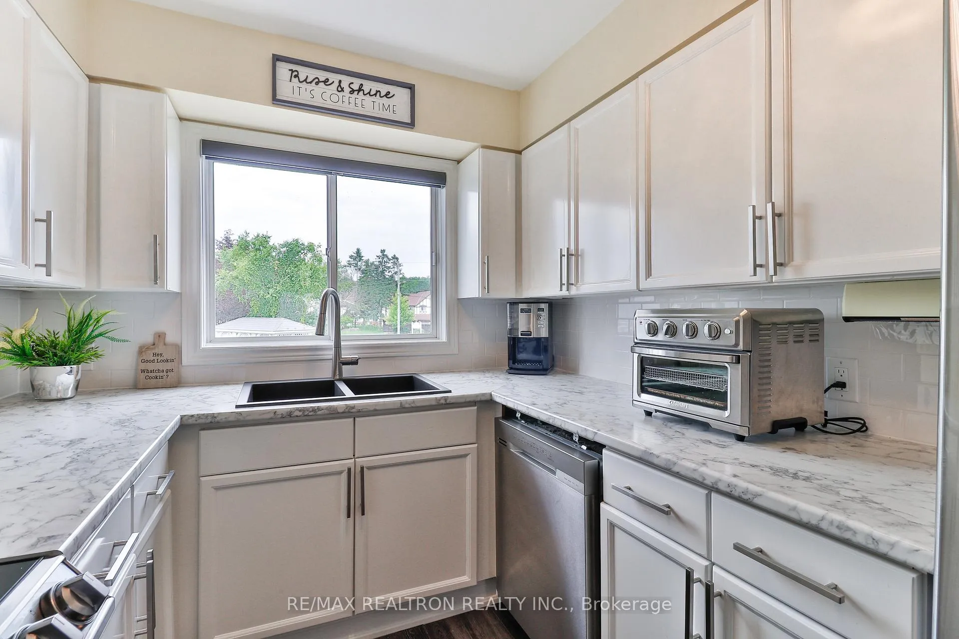 Photo 21 of Unit 7, 24 Laguna Parkway, Ramara, Brechin — HOMEH