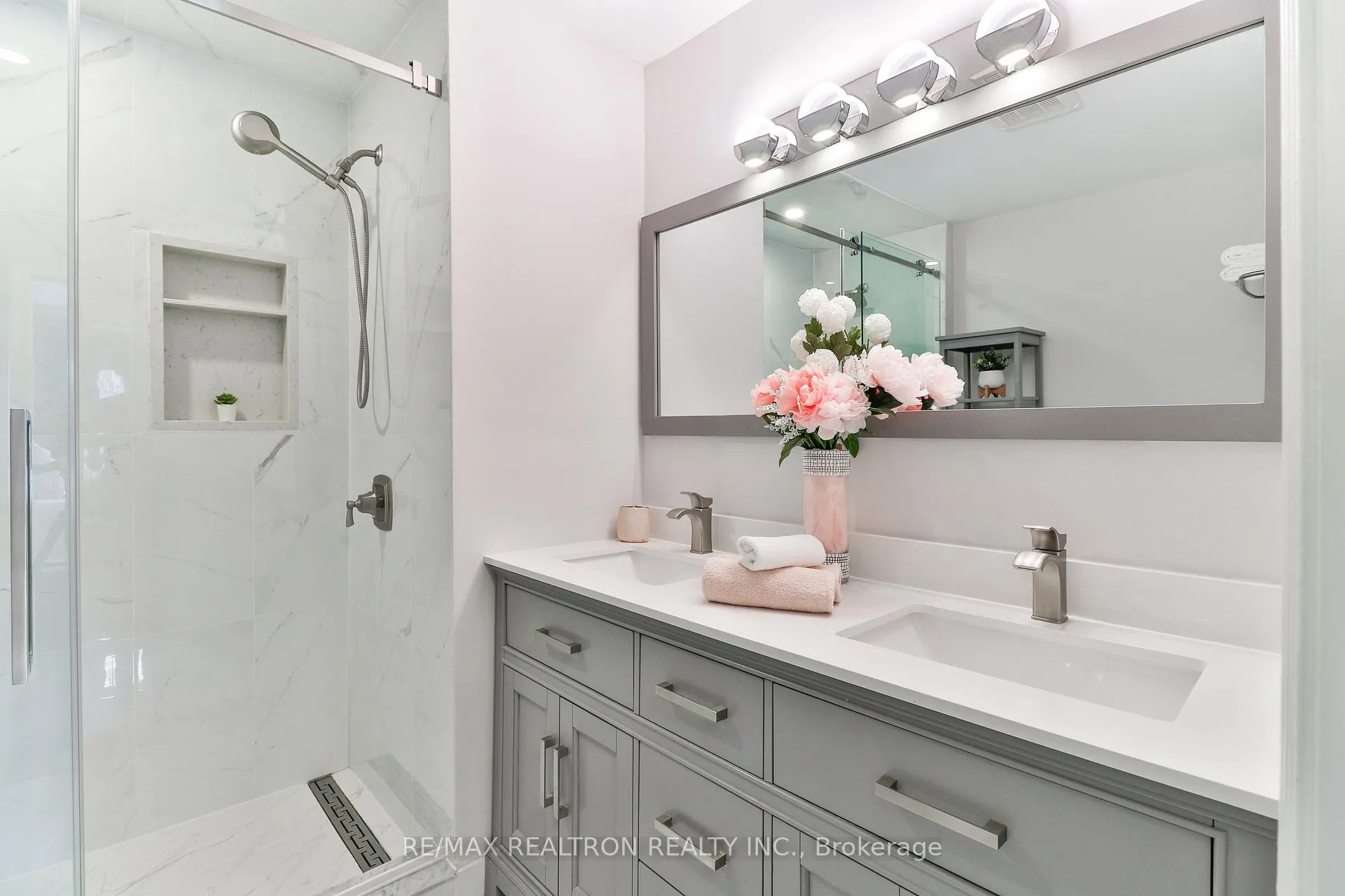 Photo 25 of Unit 7, 24 Laguna Parkway, Ramara, Brechin — HOMEH