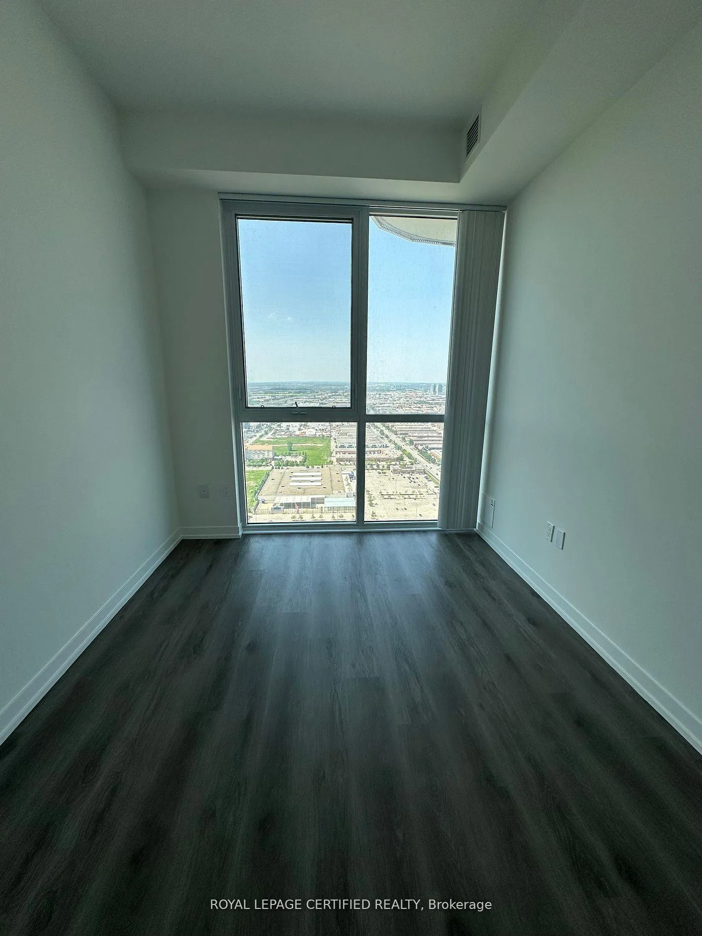 Photo 4 of Unit 4710, 225 Commerce Street, Vaughan, Vaughan Corporate Centre — HOMEH