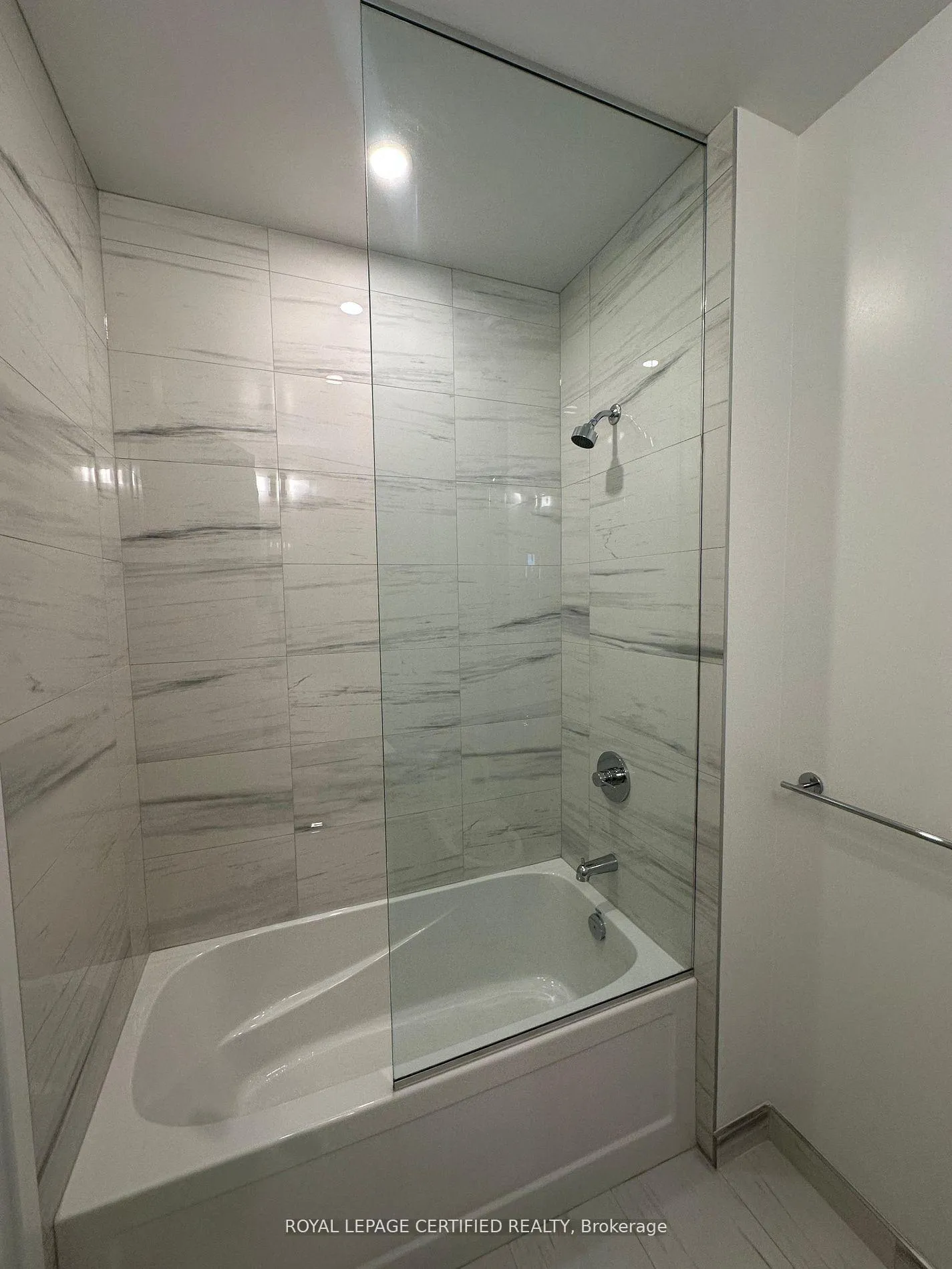 Photo 8 of Unit 4710, 225 Commerce Street, Vaughan, Vaughan Corporate Centre — HOMEH