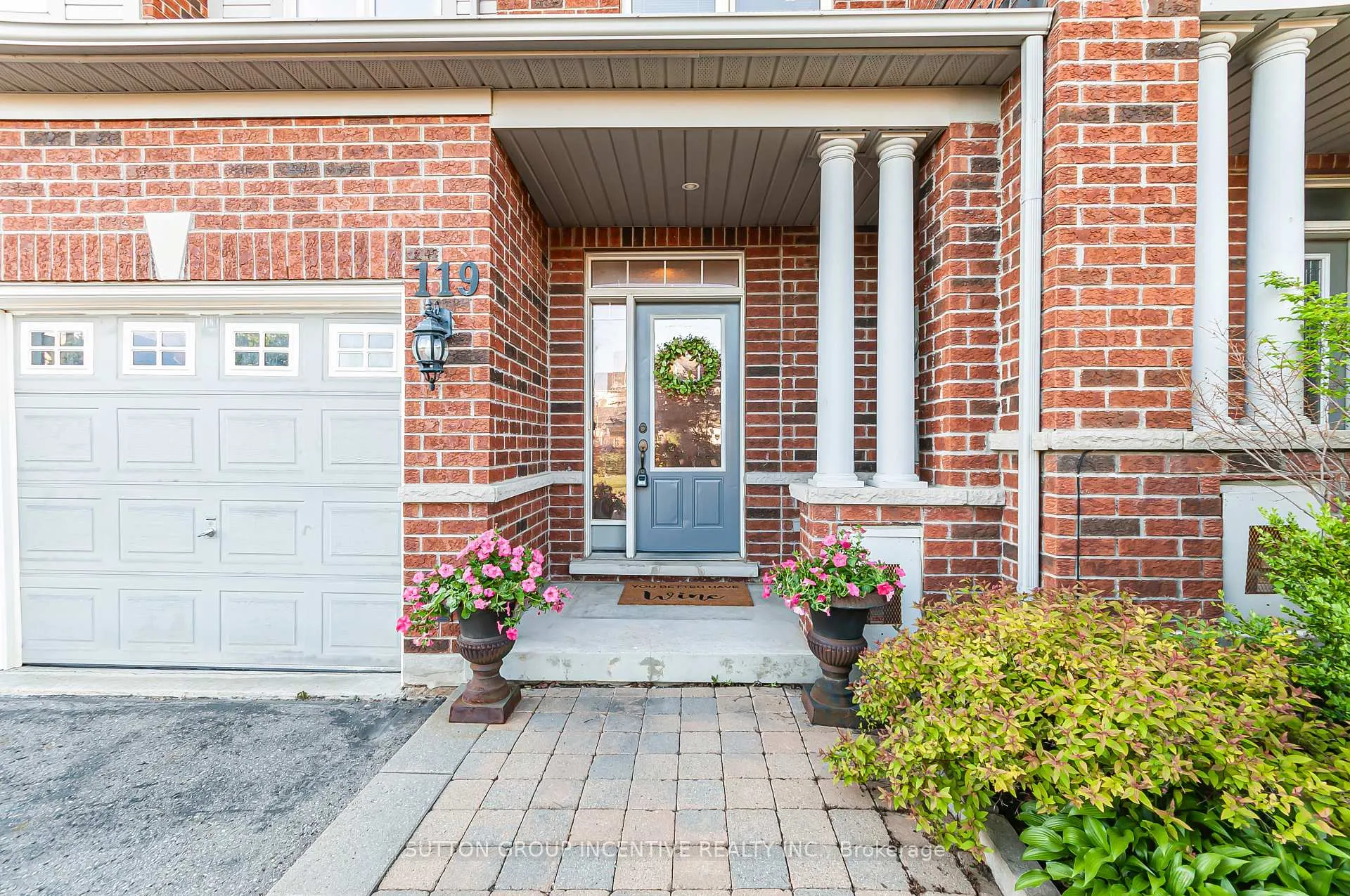 Photo 1 of 119 Thatcher Crescent, East Gwillimbury, Rural East Gwillimbury — HOMEH