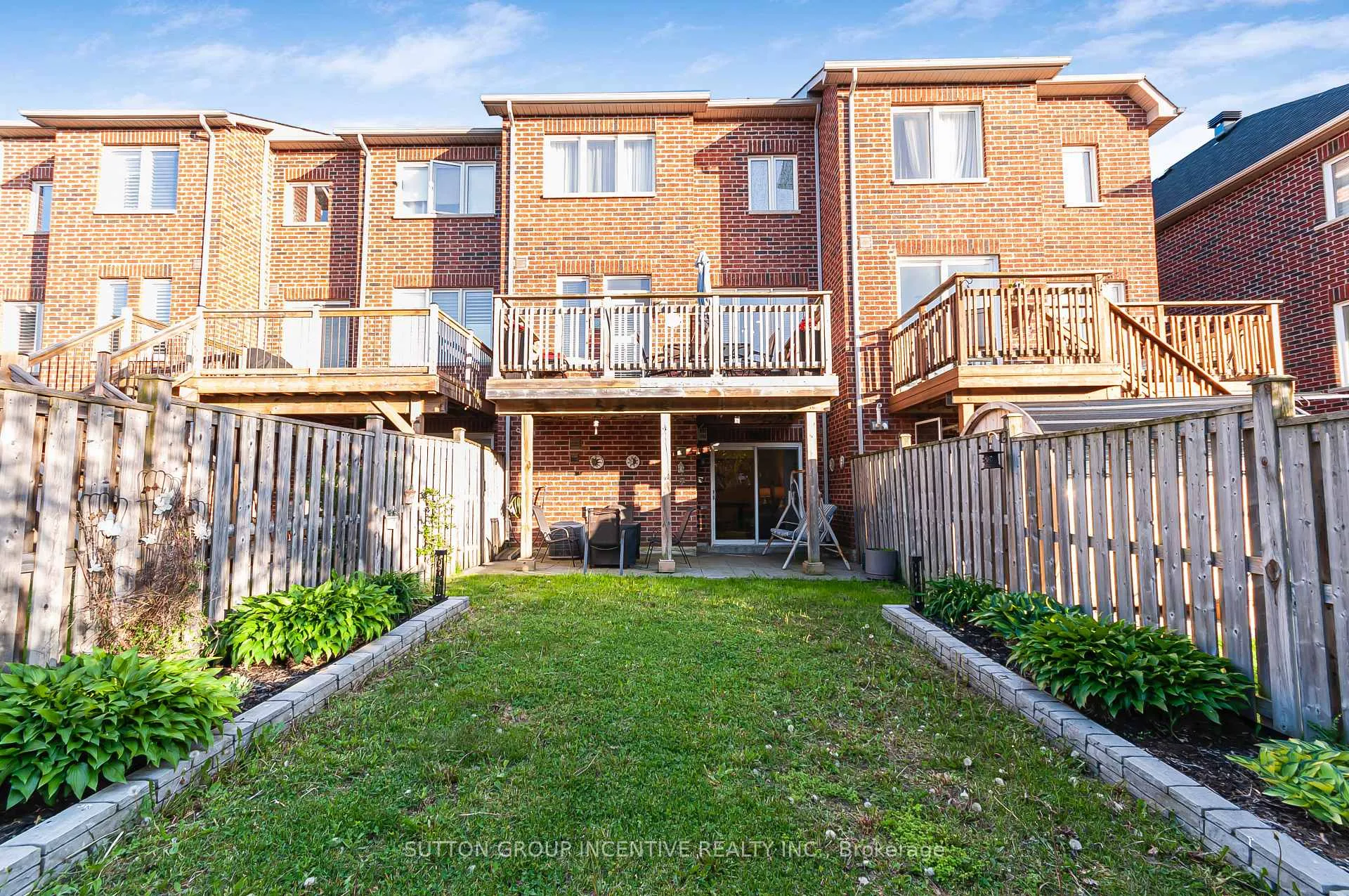 Photo 30 of 119 Thatcher Crescent, East Gwillimbury, Rural East Gwillimbury — HOMEH