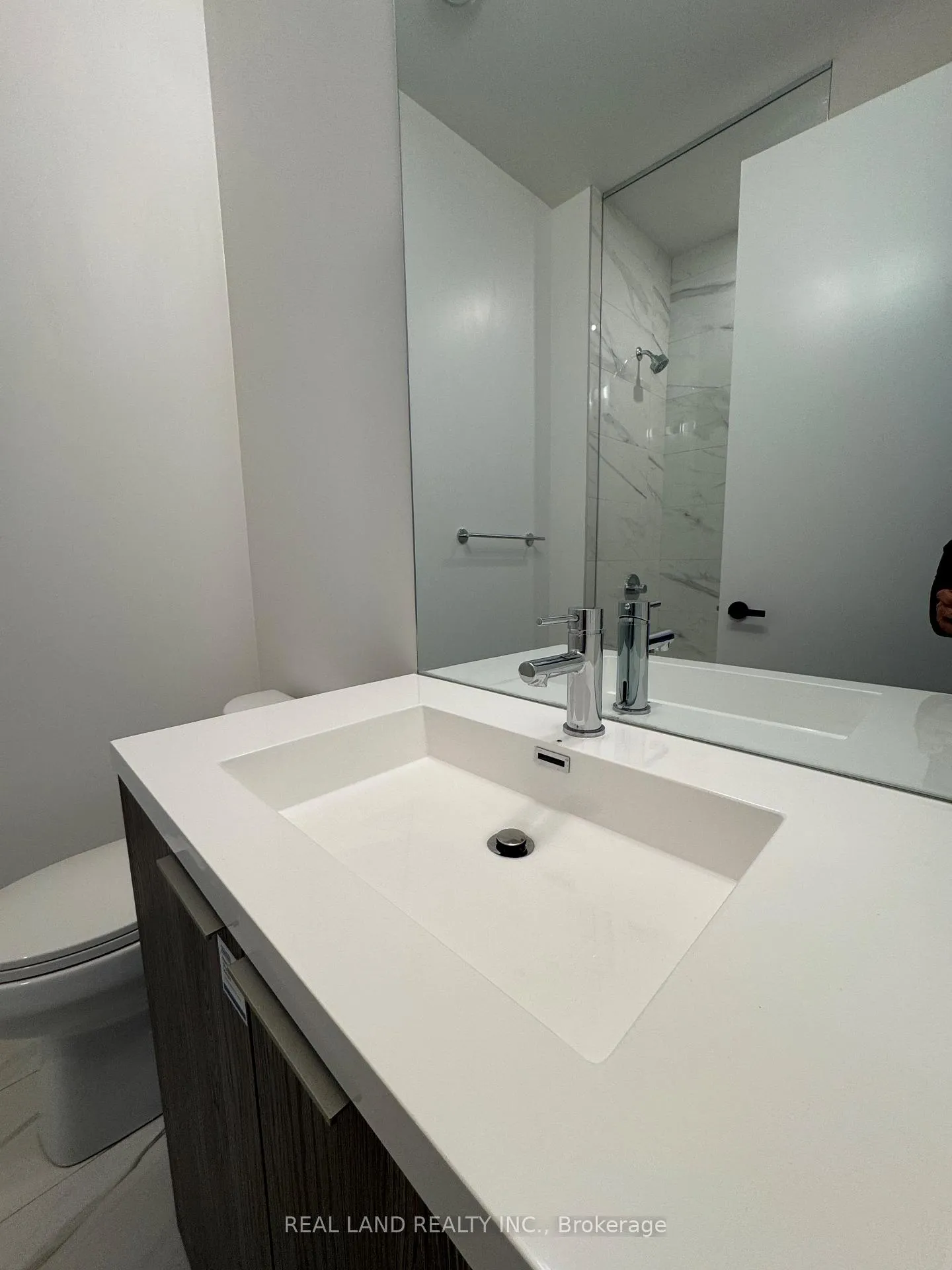 Photo 4 of Unit 3603, 8 Interchange Way, Vaughan, Vaughan Corporate Centre — HOMEH