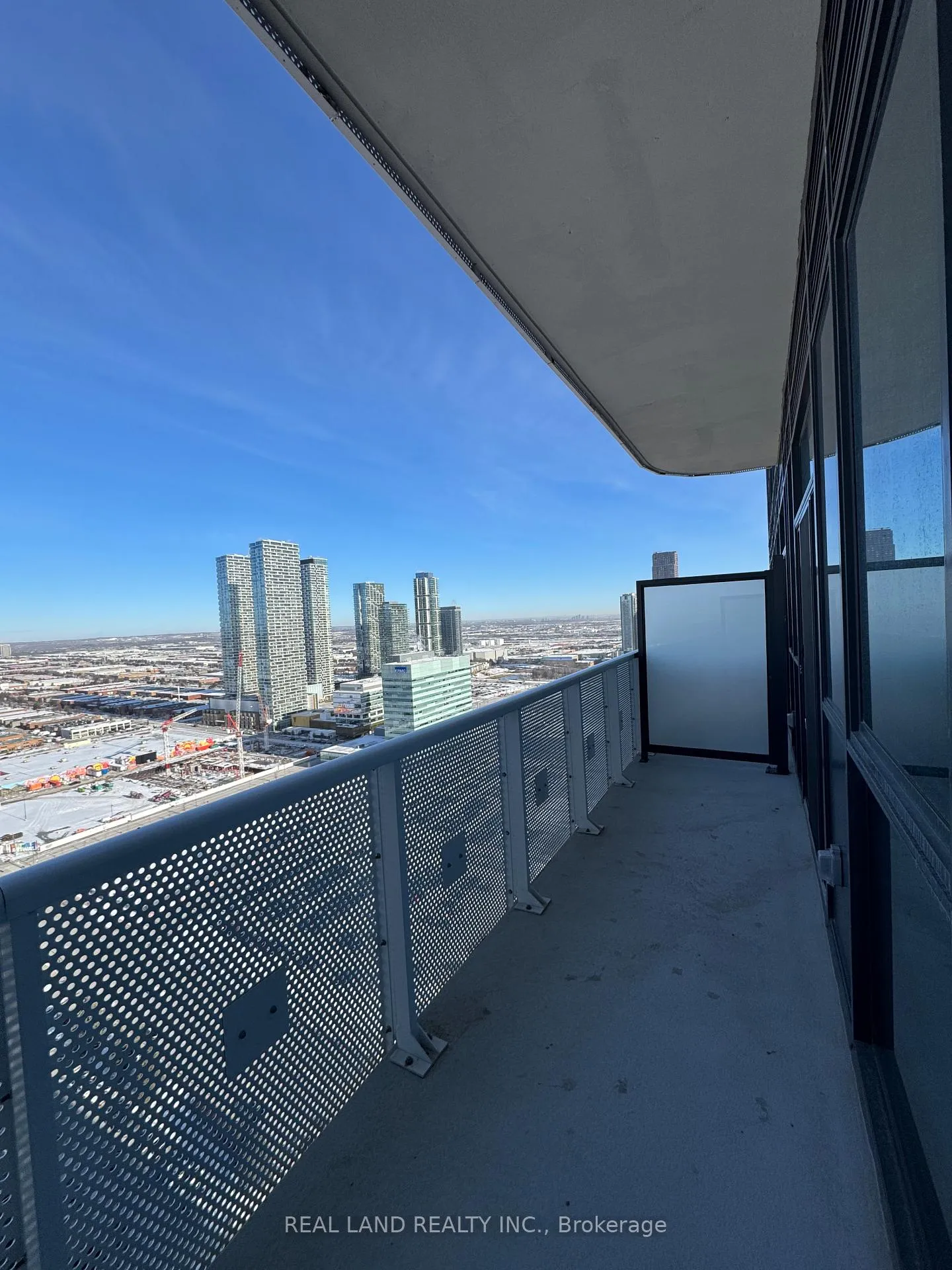 Photo 6 of Unit 3603, 8 Interchange Way, Vaughan, Vaughan Corporate Centre — HOMEH