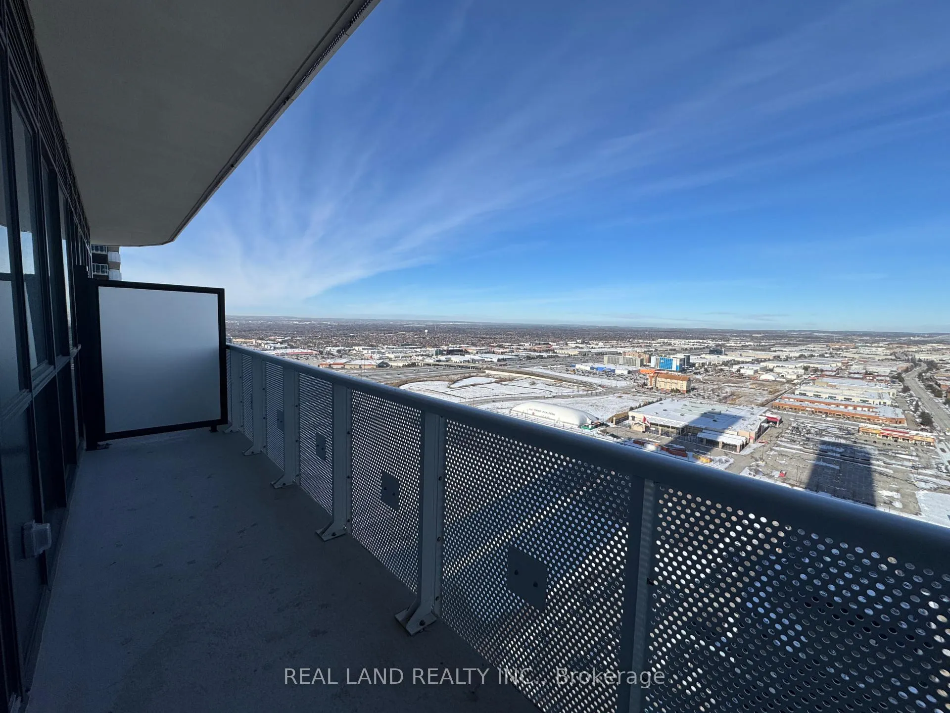 Photo 7 of Unit 3603, 8 Interchange Way, Vaughan, Vaughan Corporate Centre — HOMEH