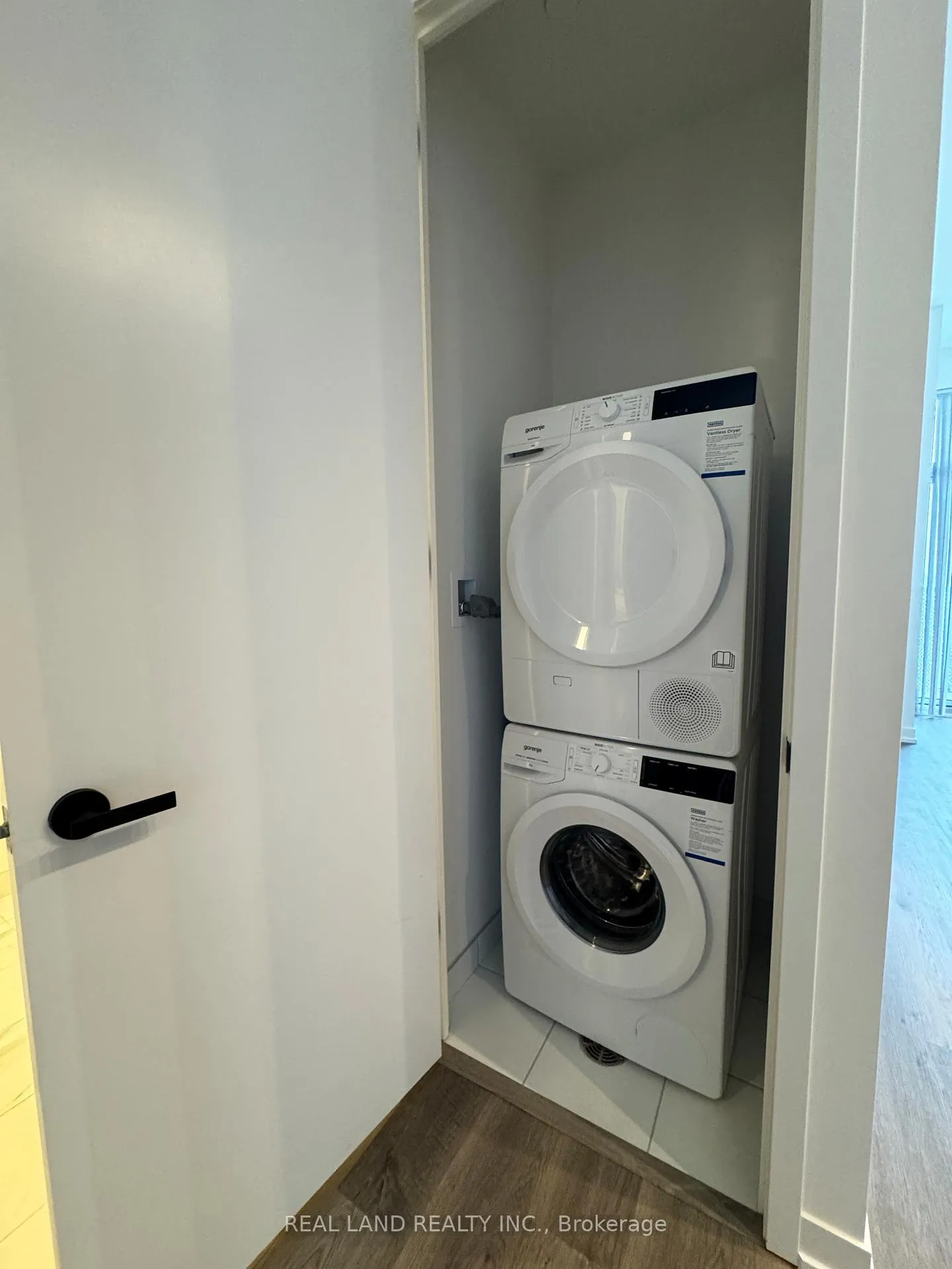 Photo 20 of Unit 3603, 8 Interchange Way, Vaughan, Vaughan Corporate Centre — HOMEH