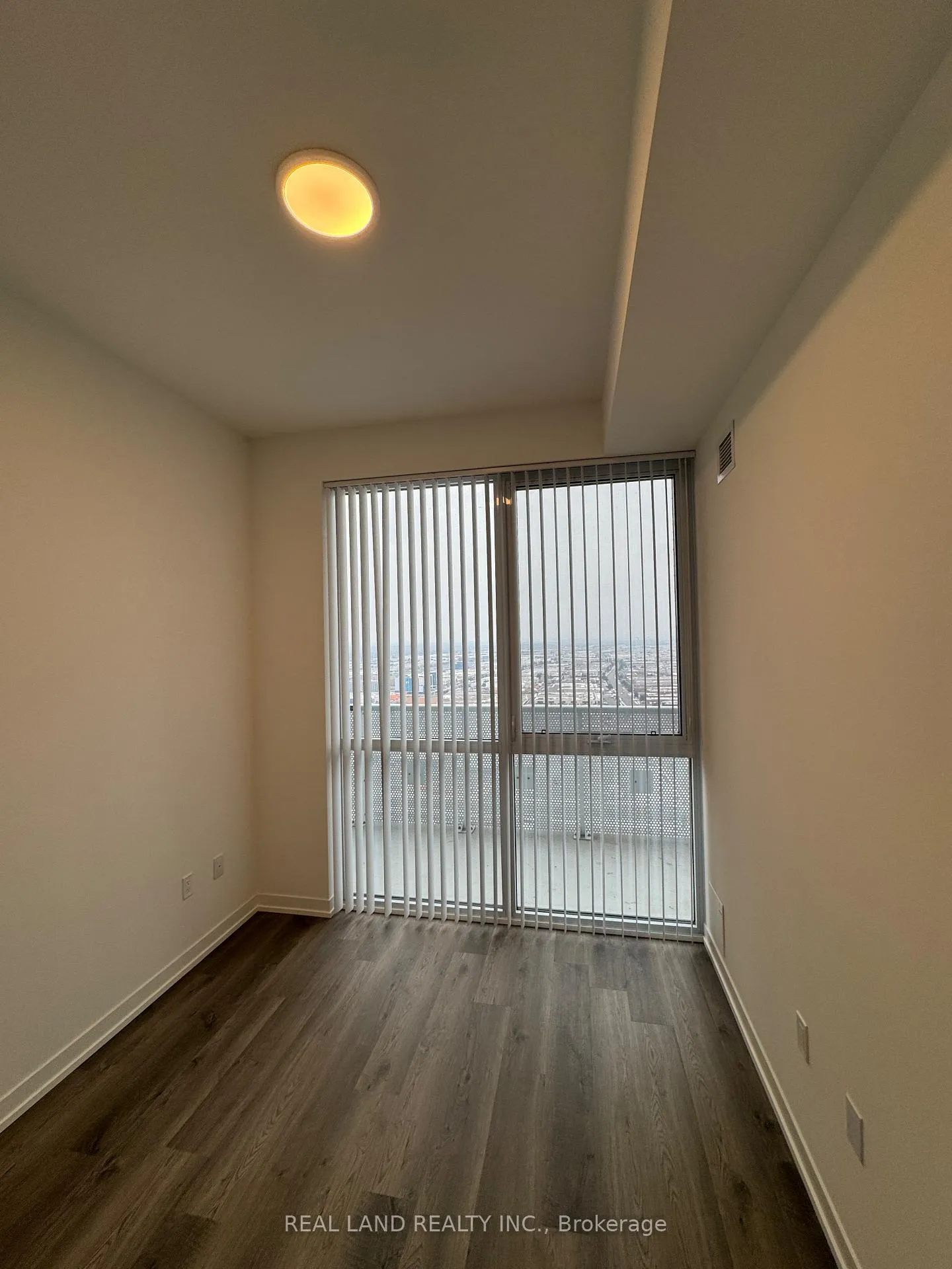 Photo 22 of Unit 3603, 8 Interchange Way, Vaughan, Vaughan Corporate Centre — HOMEH