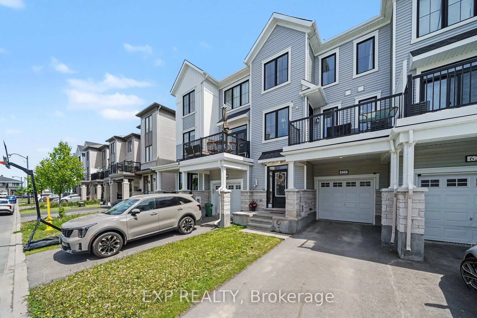 Photo 3 of 624 Bellatrix Walk, Ottawa, Barrhaven - Half Moon Bay — HOMEH