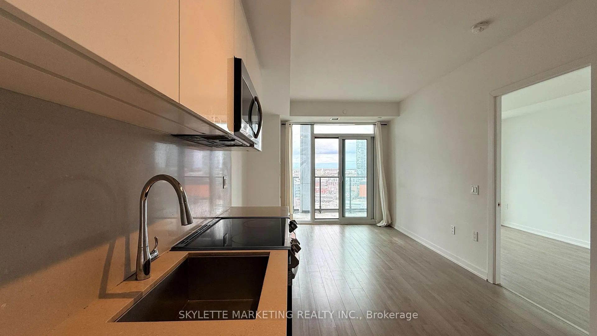 Photo 3 of Unit 1308, 50 Power Street, Toronto, Moss Park — HOMEH
