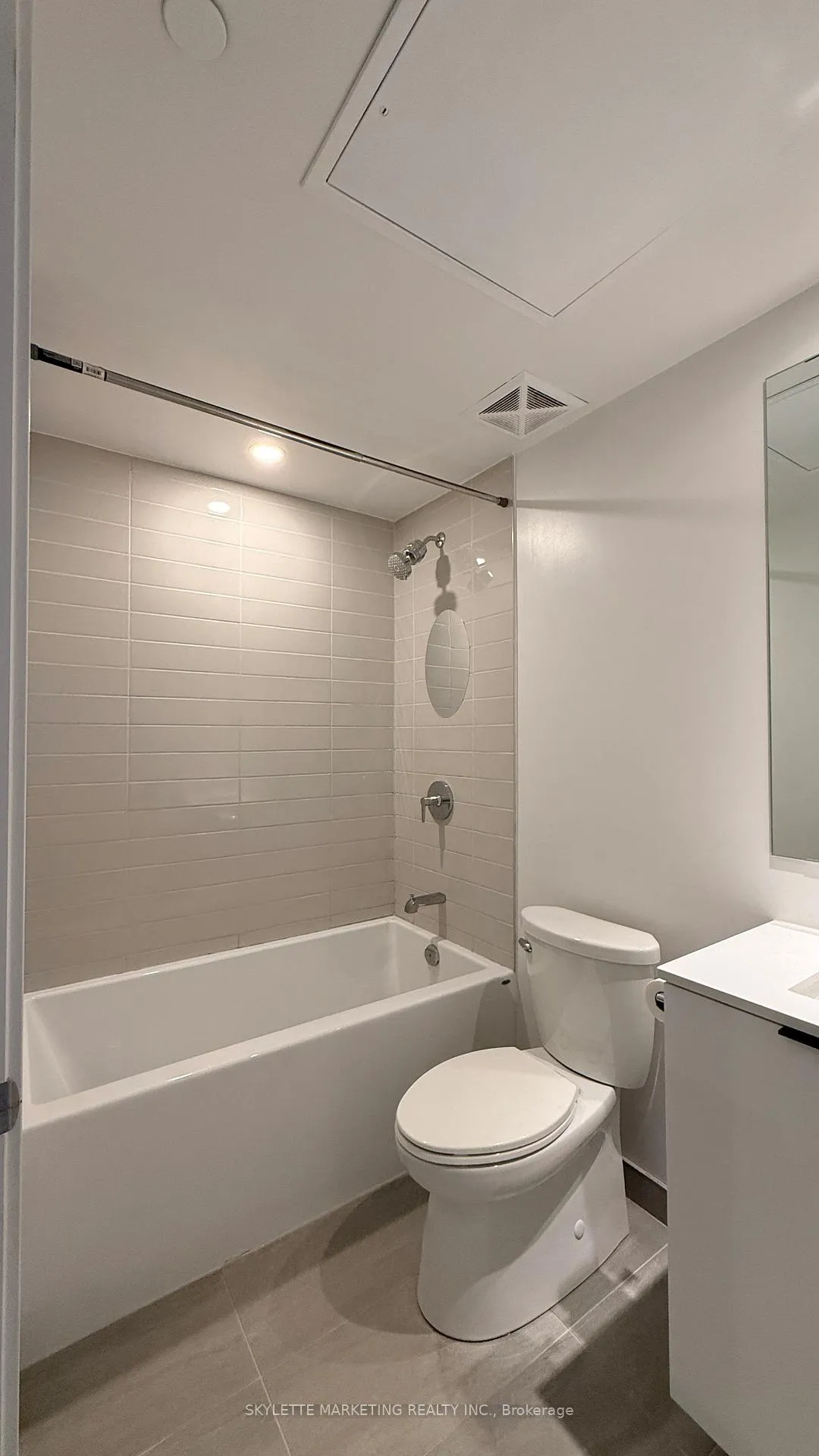 Photo 11 of Unit 1308, 50 Power Street, Toronto, Moss Park — HOMEH