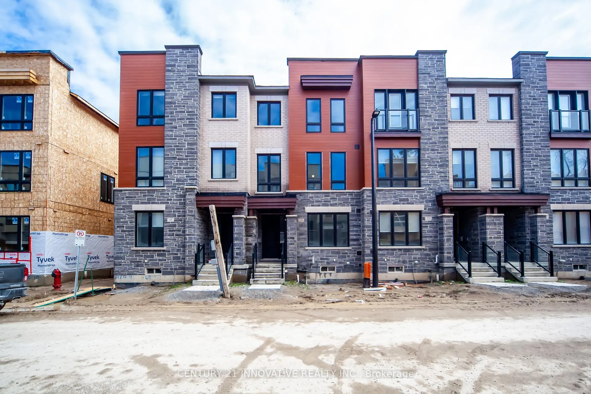 Photo 1 of 29 Steamboat Way, Whitby, Port Whitby — HOMEH