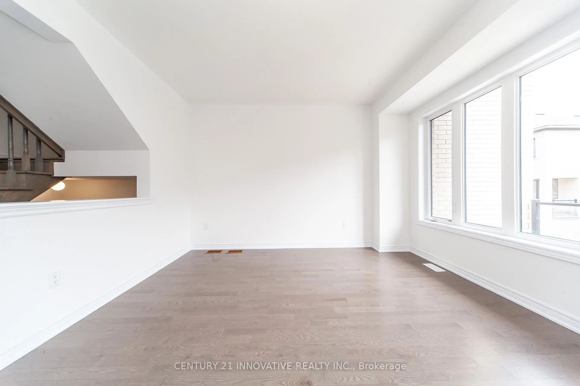 Photo 6 of 29 Steamboat Way, Whitby, Port Whitby — HOMEH