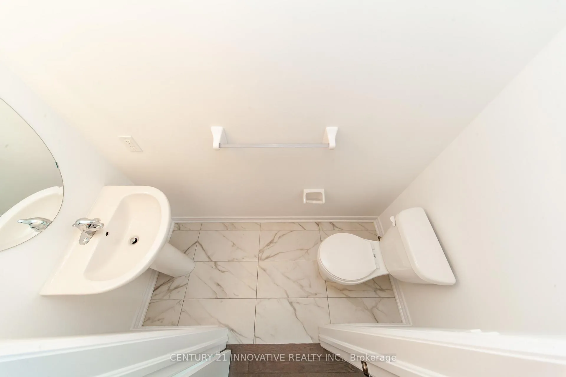 Photo 15 of 29 Steamboat Way, Whitby, Port Whitby — HOMEH