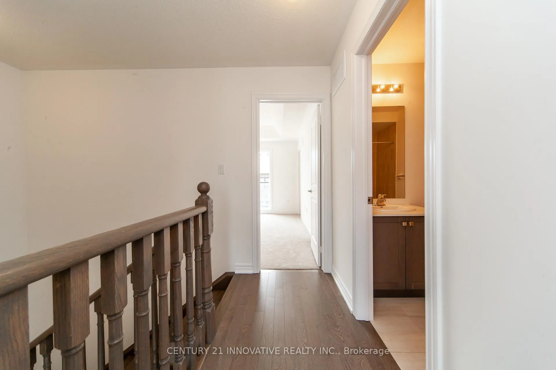 Photo 17 of 29 Steamboat Way, Whitby, Port Whitby — HOMEH