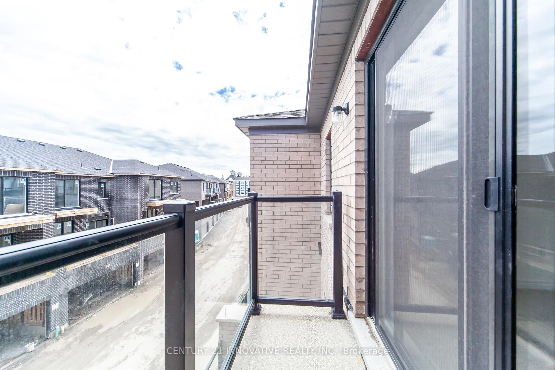 Photo 39 of 29 Steamboat Way, Whitby, Port Whitby — HOMEH
