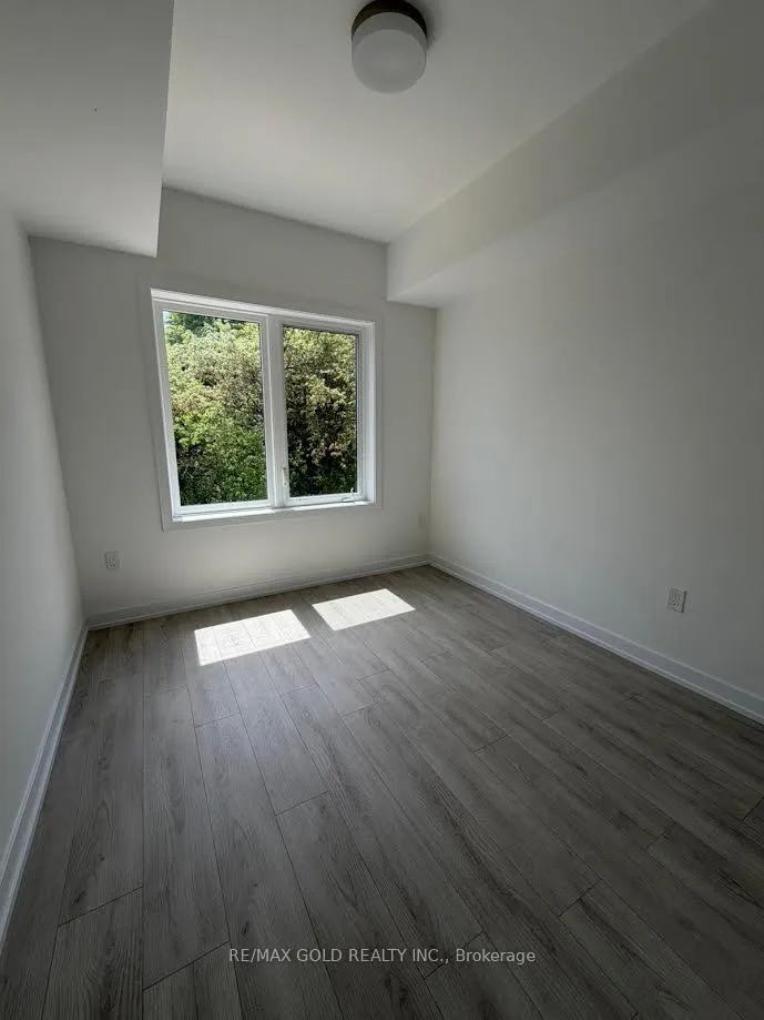 Photo 7 of Unit 116, 42 Lowes Road W, Guelph, Clairfields/Hanlon Business Park — HOMEH