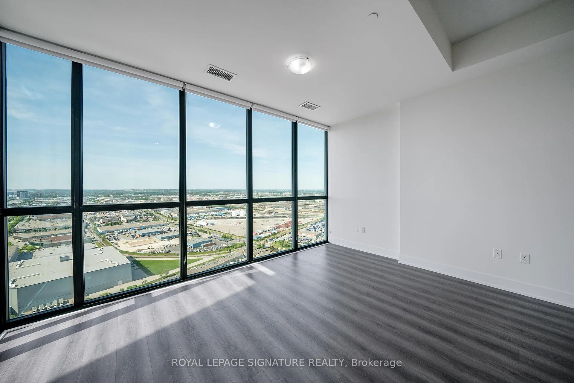 Front of Unit 3707, 2916 Highway 7 Road